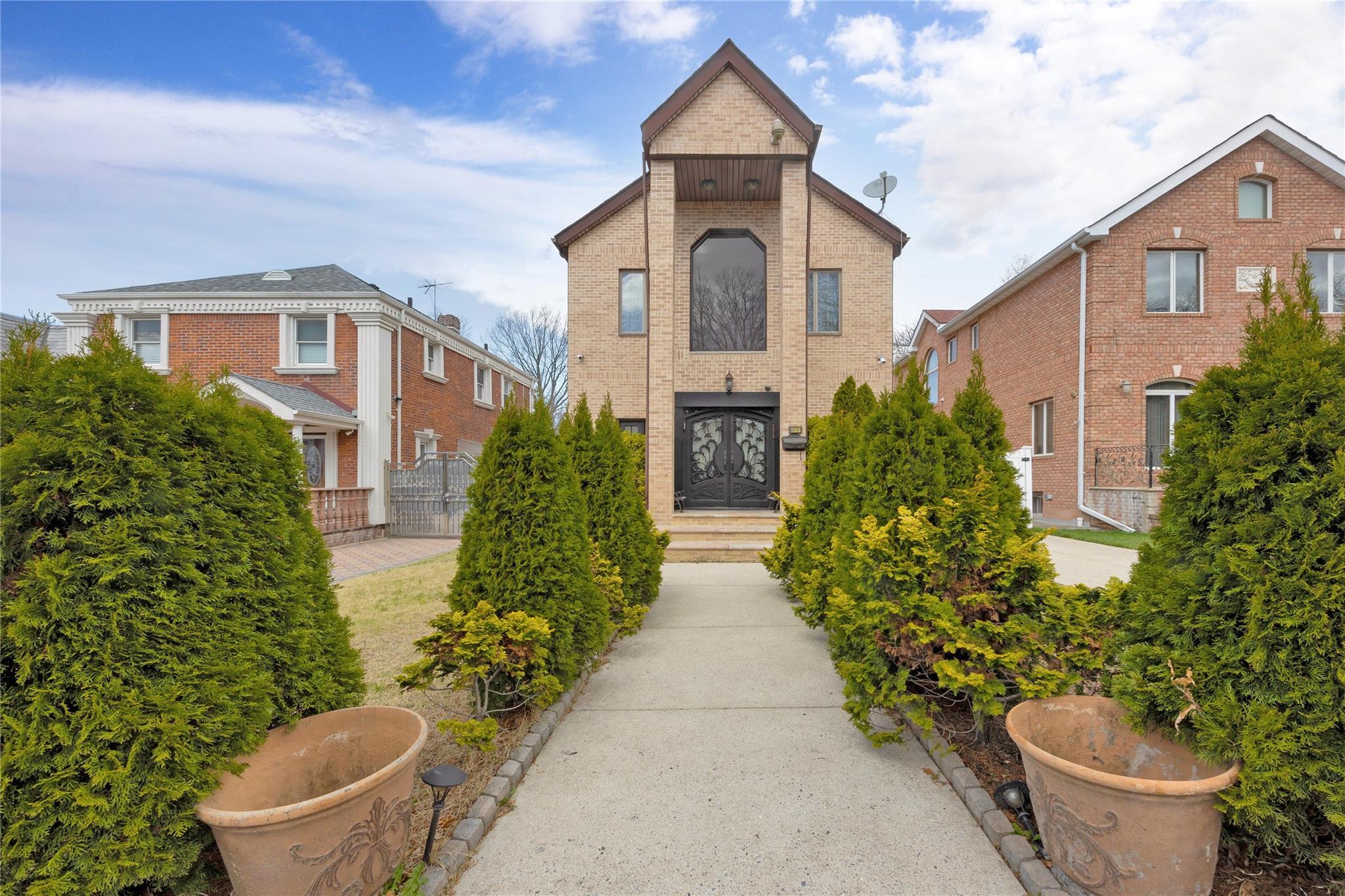 Single Family Radnor  Queens, NY 11432, MLS-862770-41