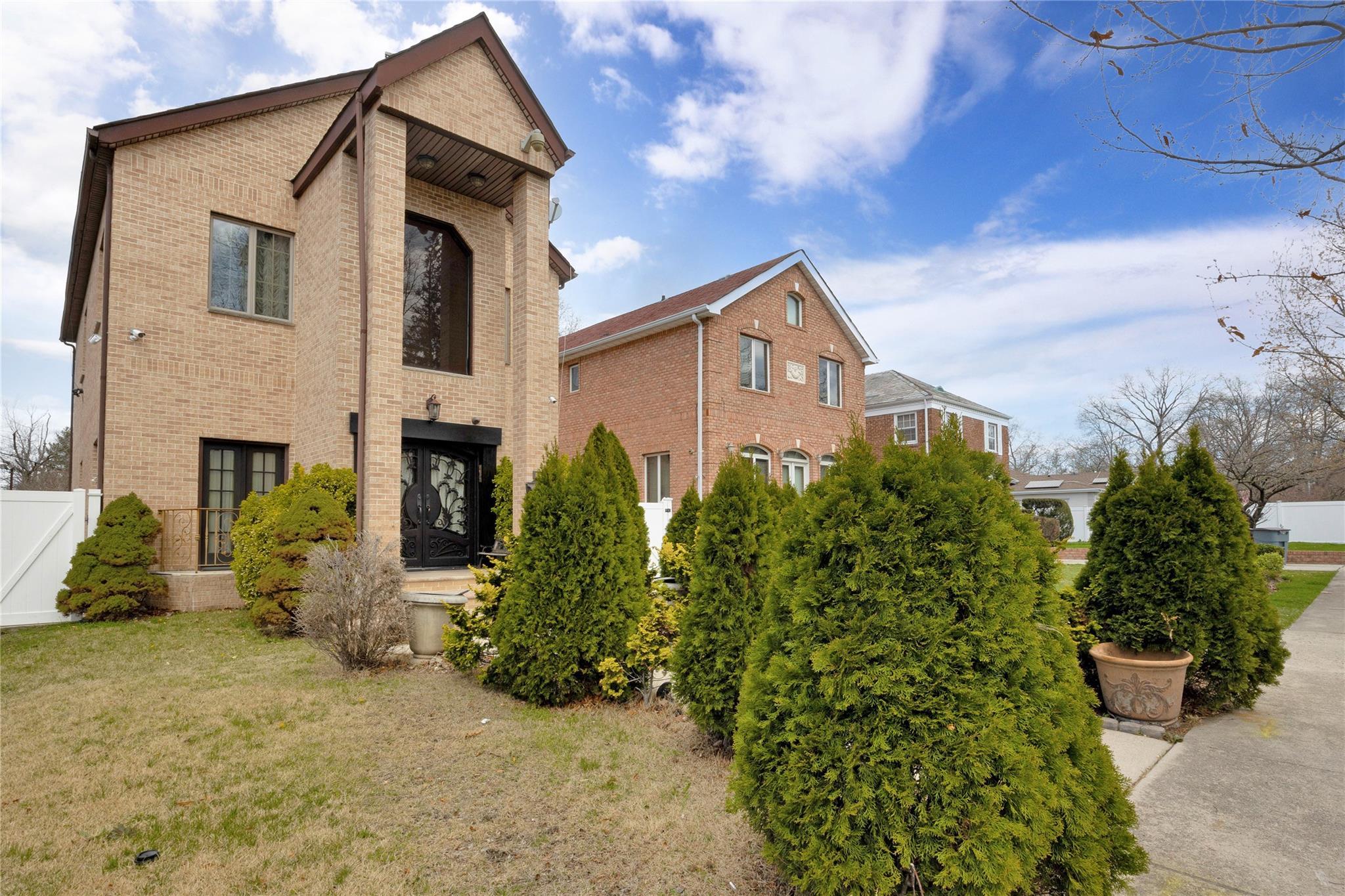 Single Family Radnor  Queens, NY 11432, MLS-862770-42