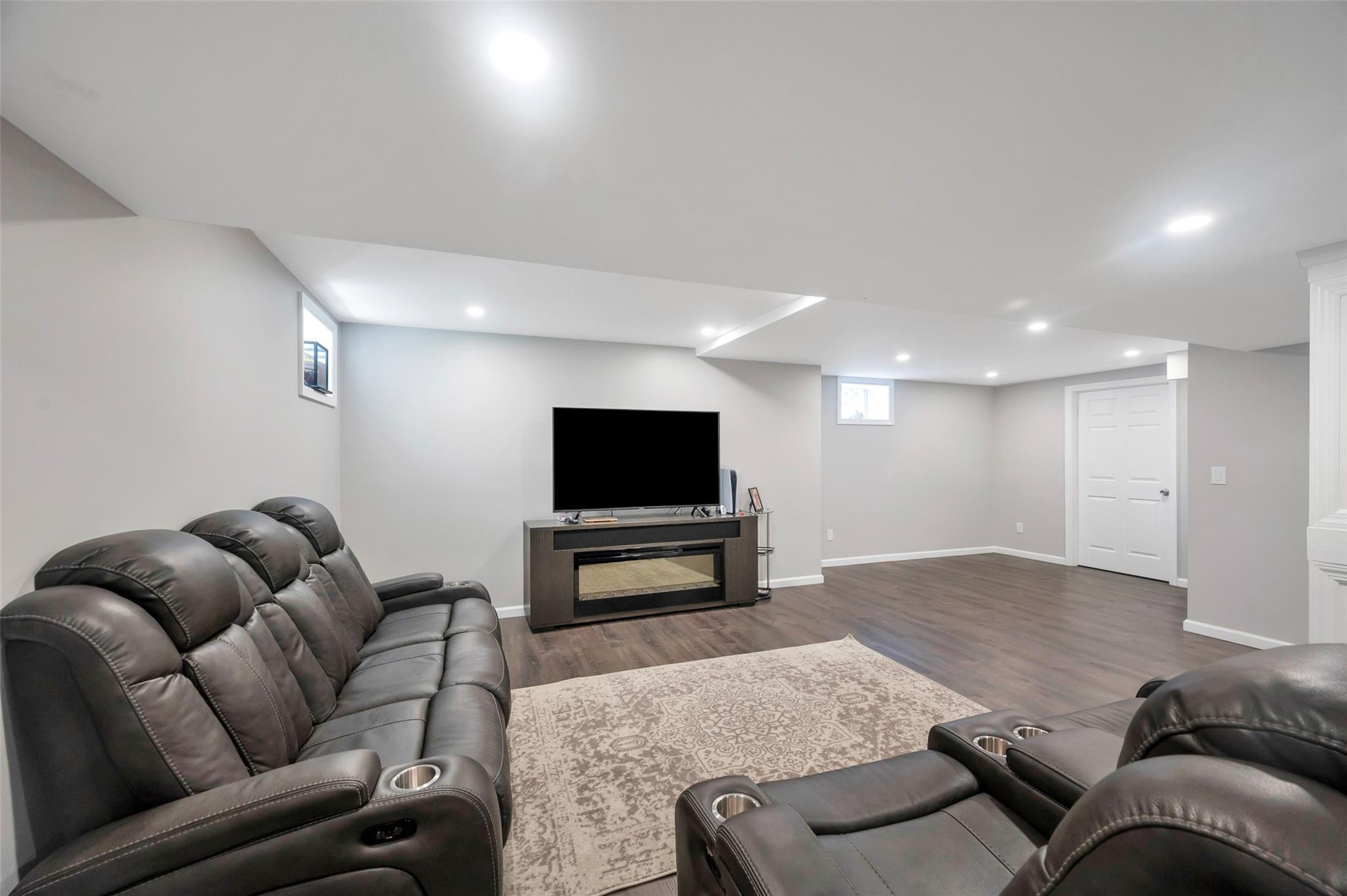 Single Family Ellbridge  Suffolk County, NY 11720, MLS-862790-38