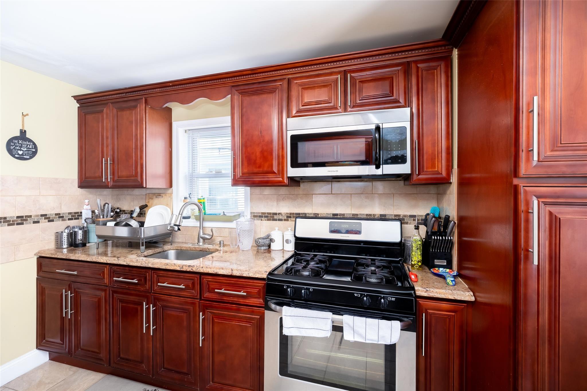 Single Family 215th  Queens, NY 11428, MLS-862795-17