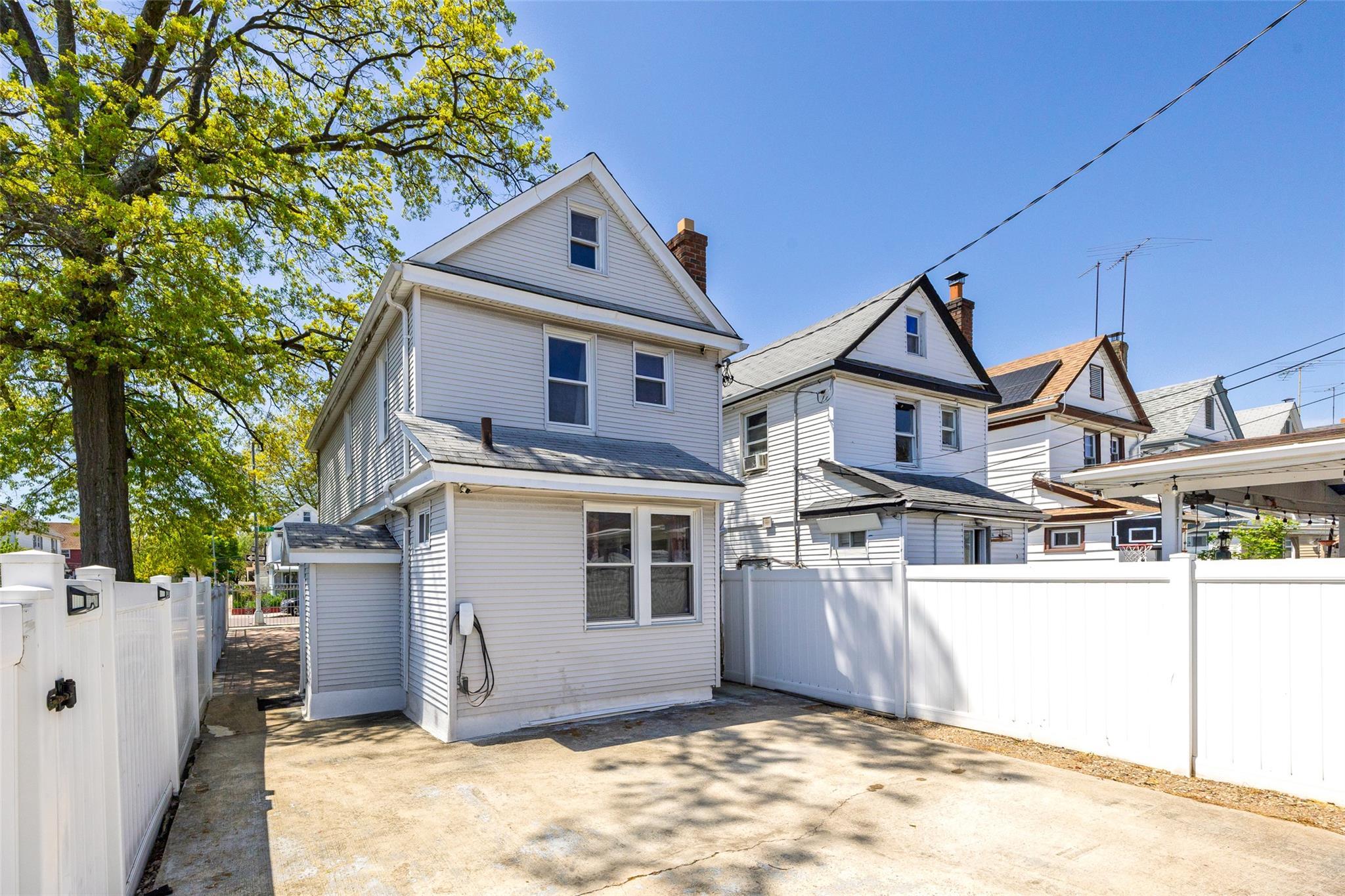 Single Family 215th  Queens, NY 11428, MLS-862795-37