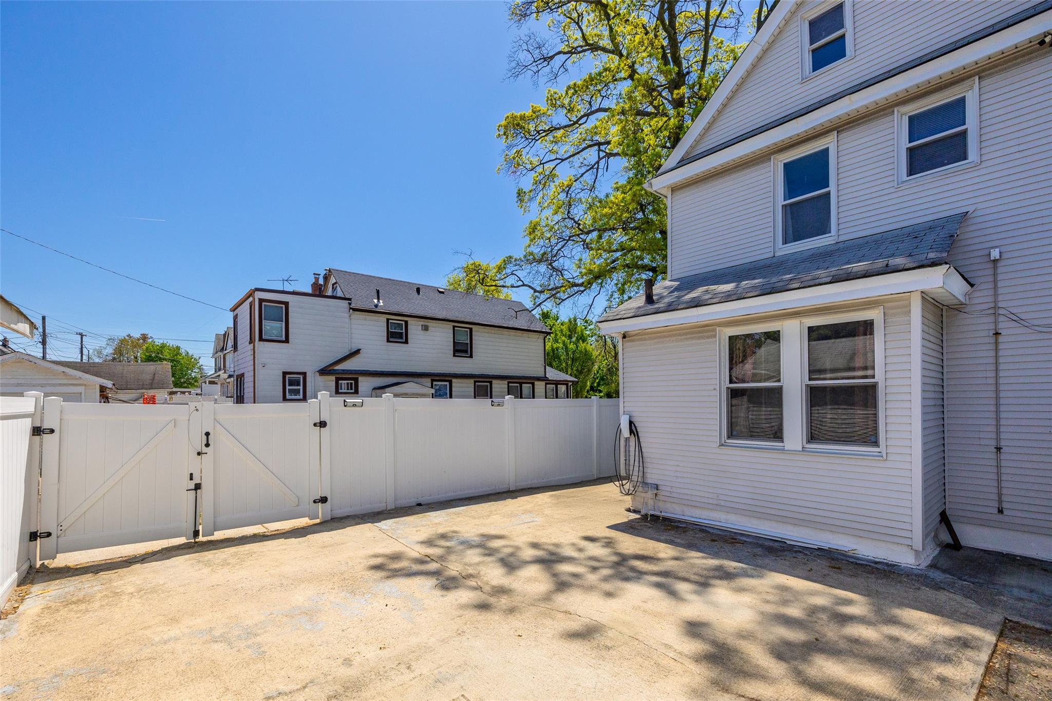 Single Family 215th  Queens, NY 11428, MLS-862795-38