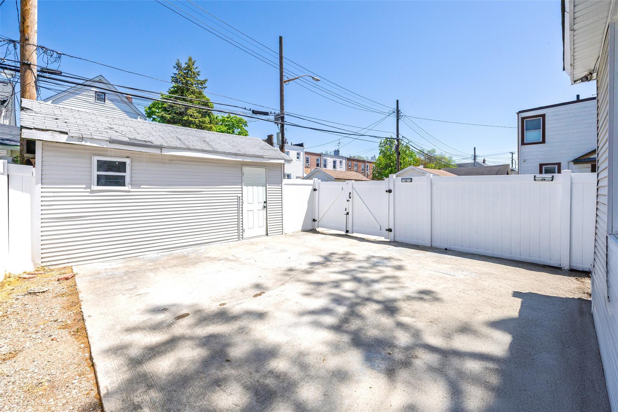 Single Family 215th  Queens, NY 11428, MLS-862795-39