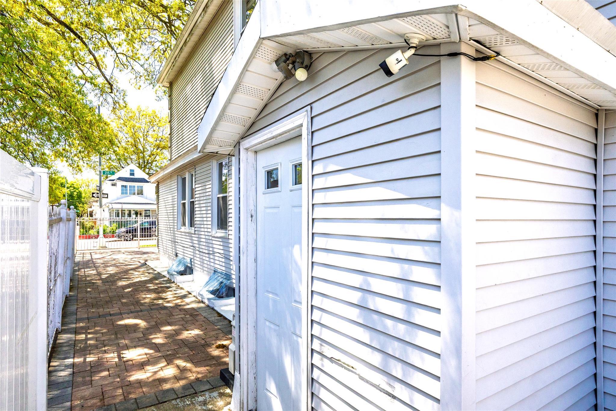 Single Family 215th  Queens, NY 11428, MLS-862795-40