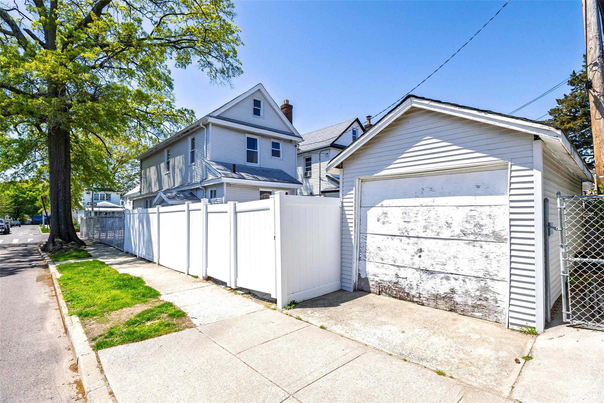 Single Family 215th  Queens, NY 11428, MLS-862795-42