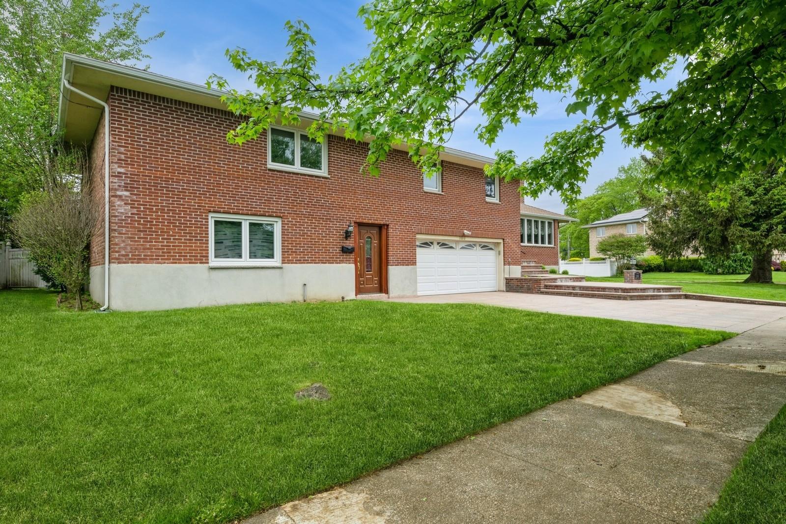 Single Family Regent  Nassau County, NY 11590, MLS-862798-2