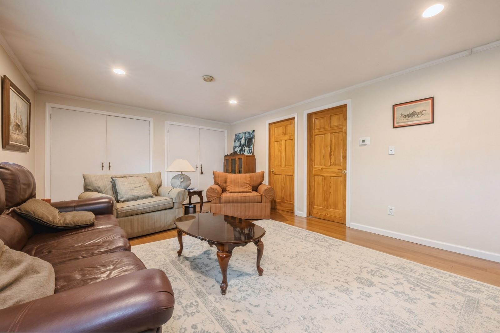Single Family Regent  Nassau County, NY 11590, MLS-862798-29