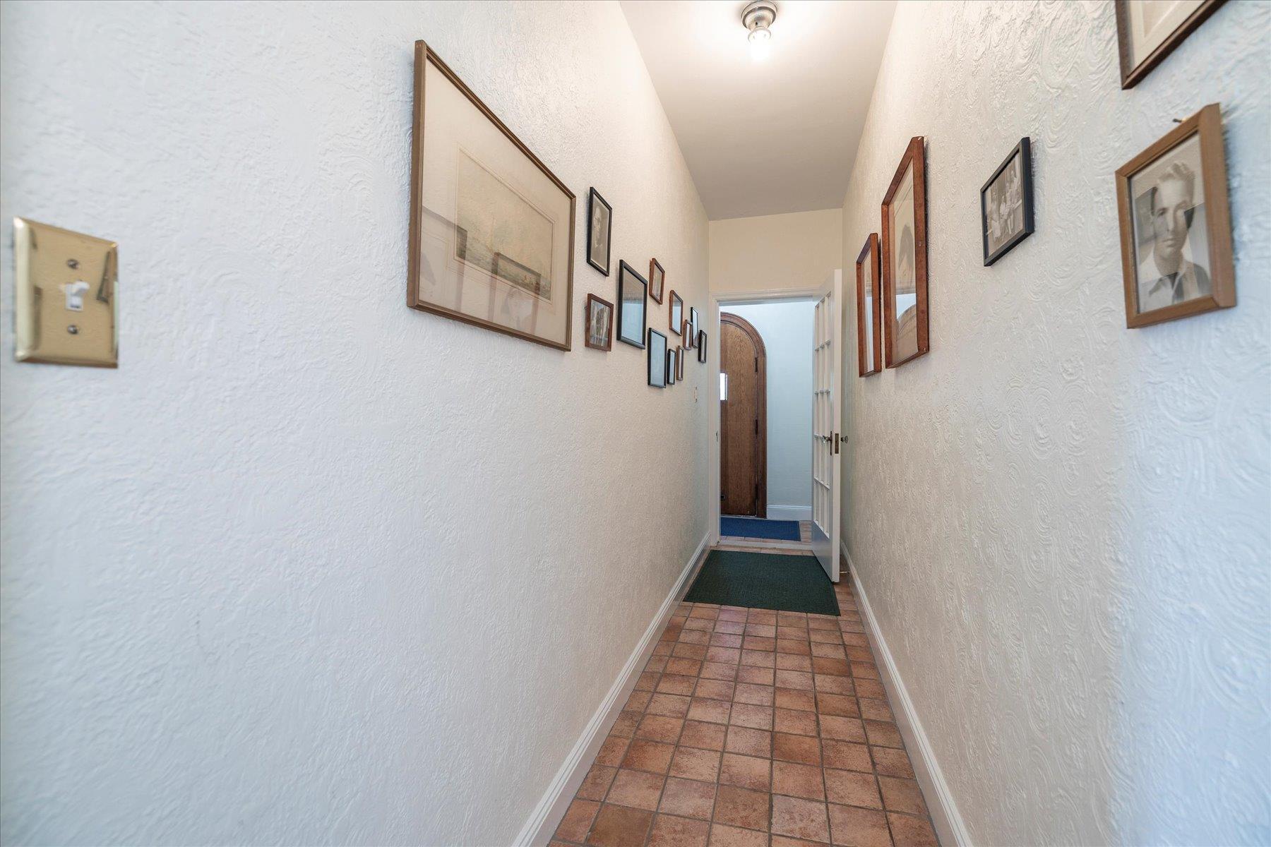 Single Family Lurting  Bronx, NY 10469, MLS-862811-12