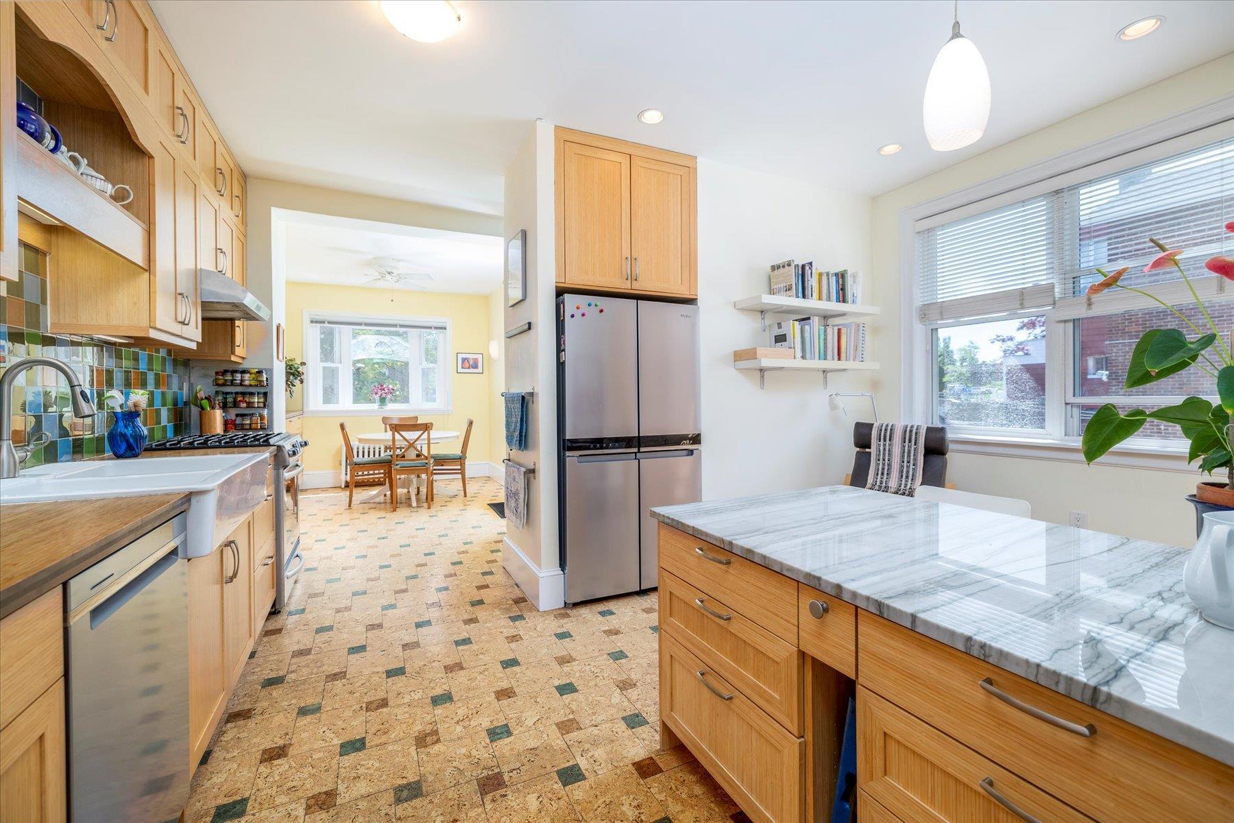 Single Family Lurting  Bronx, NY 10469, MLS-862811-21