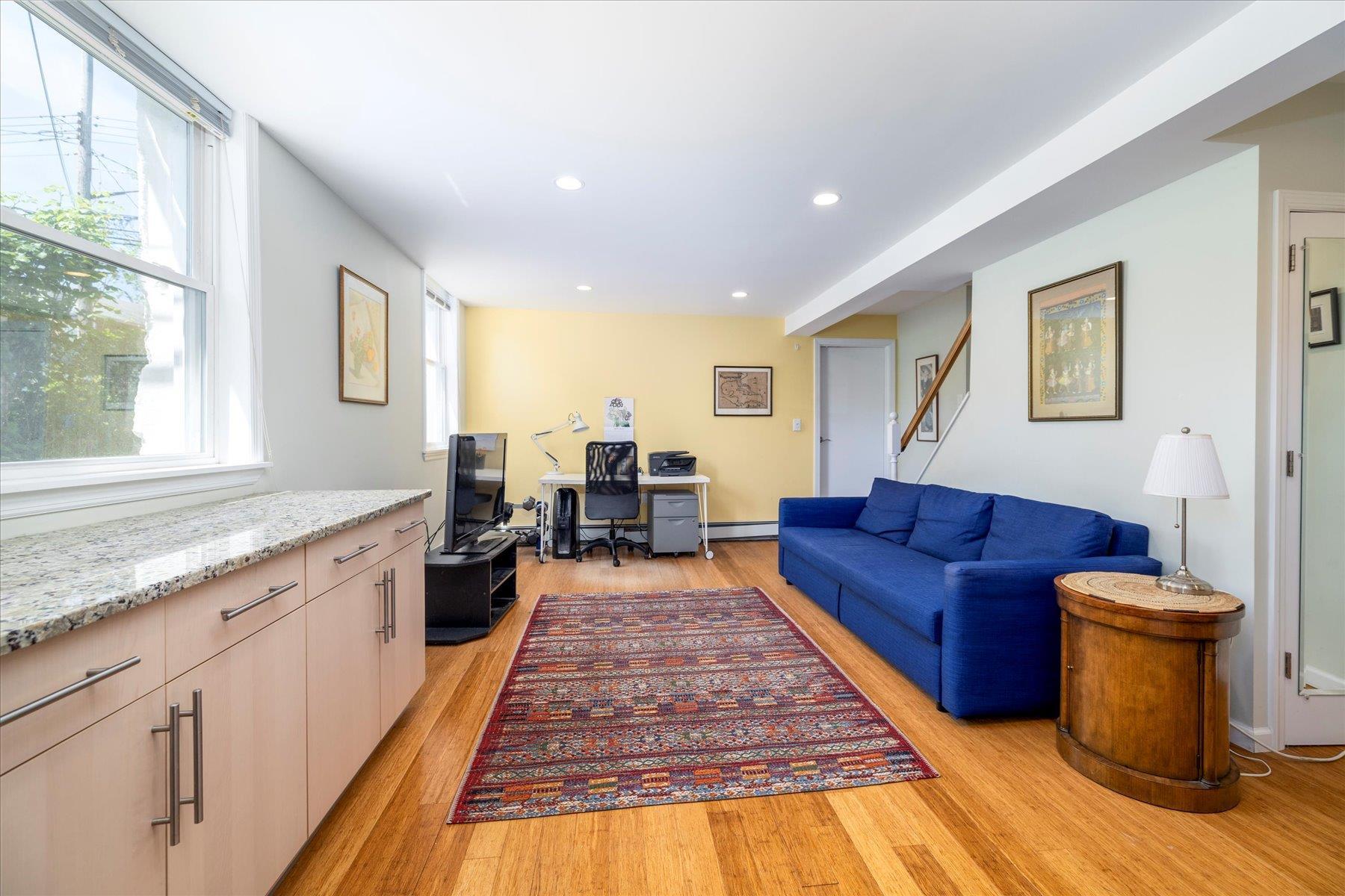 Single Family Lurting  Bronx, NY 10469, MLS-862811-28