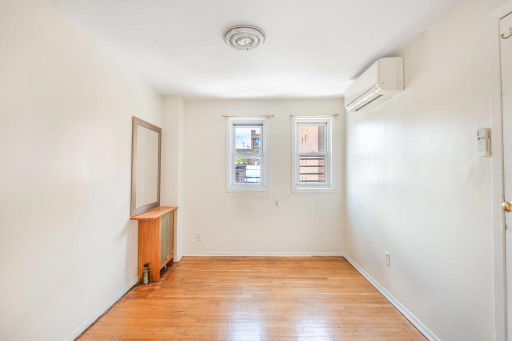 Single Family 77th  Queens, NY 11375, MLS-862828-10