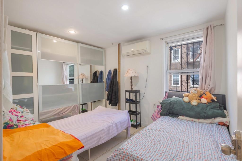 Single Family 77th  Queens, NY 11375, MLS-862828-19