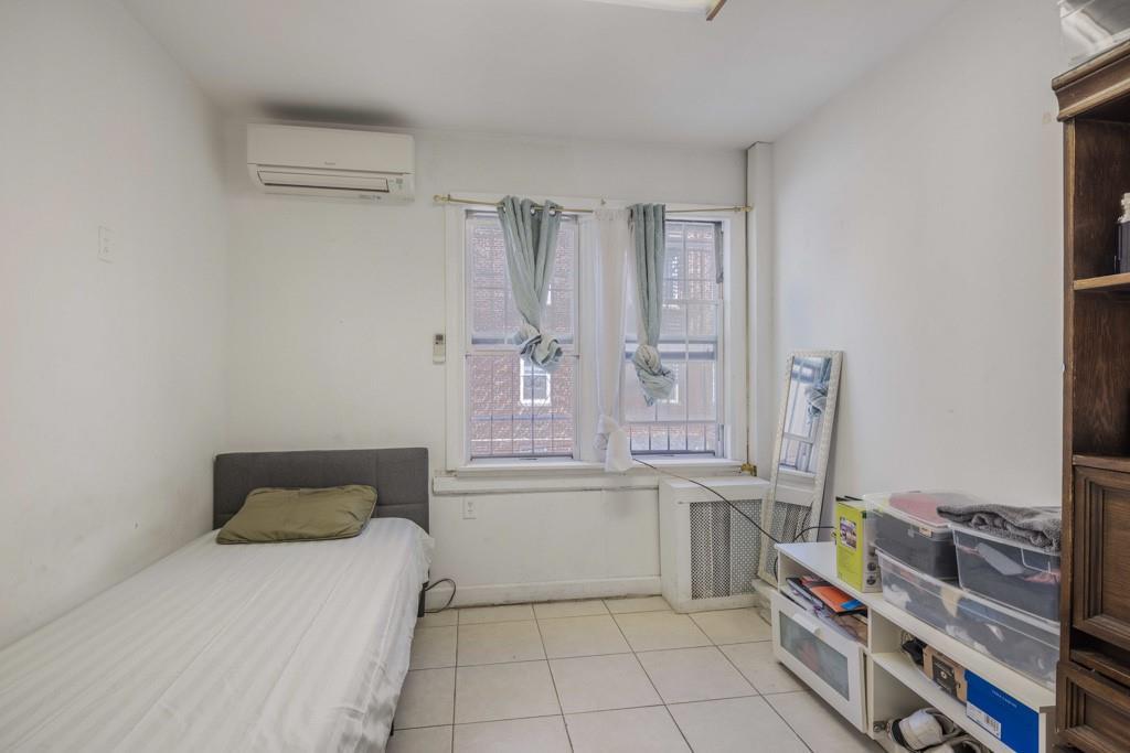 Single Family 77th  Queens, NY 11375, MLS-862828-20