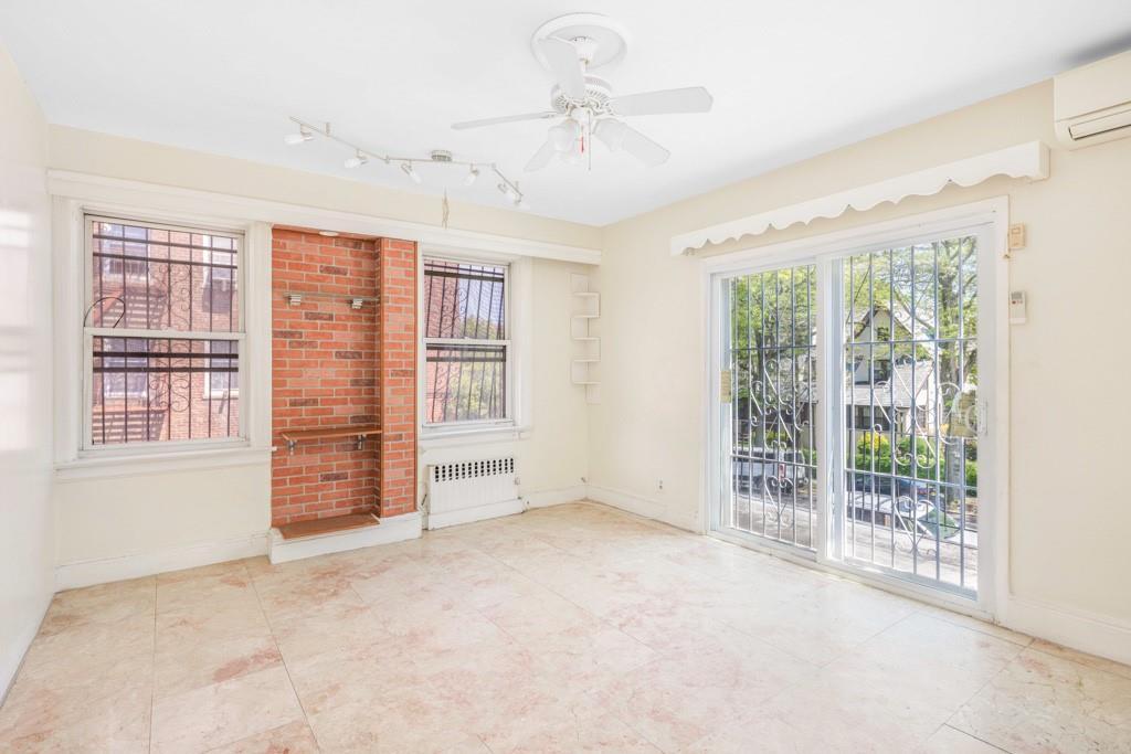 Single Family 77th  Queens, NY 11375, MLS-862828-5