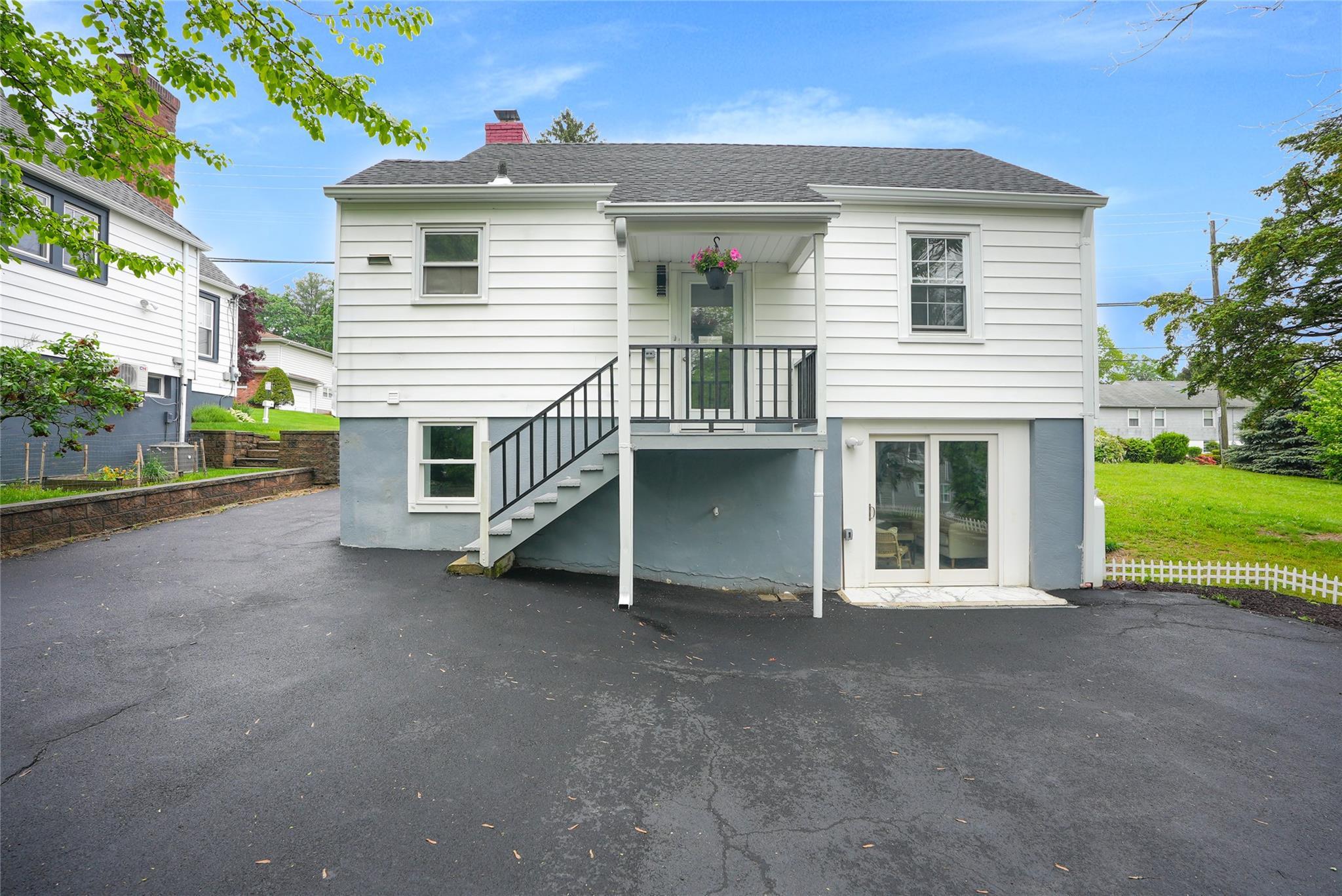 Single Family N  Westchester County, NY 10603, MLS-862850-28