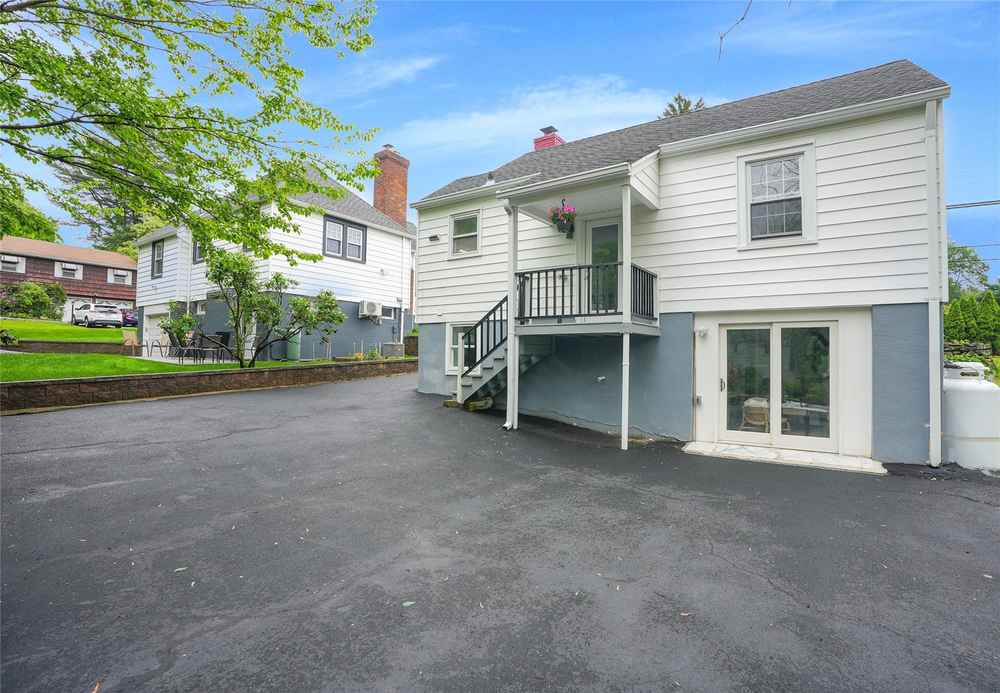 Single Family N  Westchester County, NY 10603, MLS-862850-29