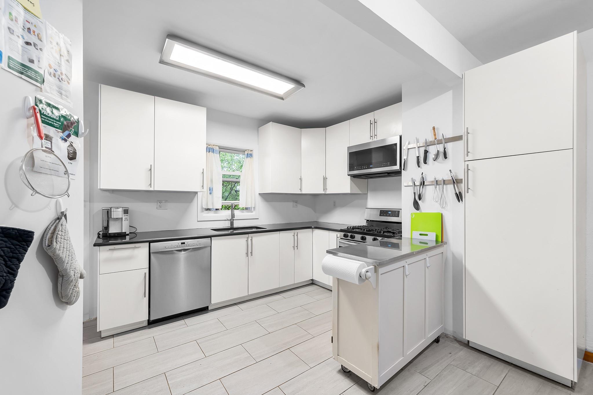 Single Family 243rd  Queens, NY 11422, MLS-862853-10