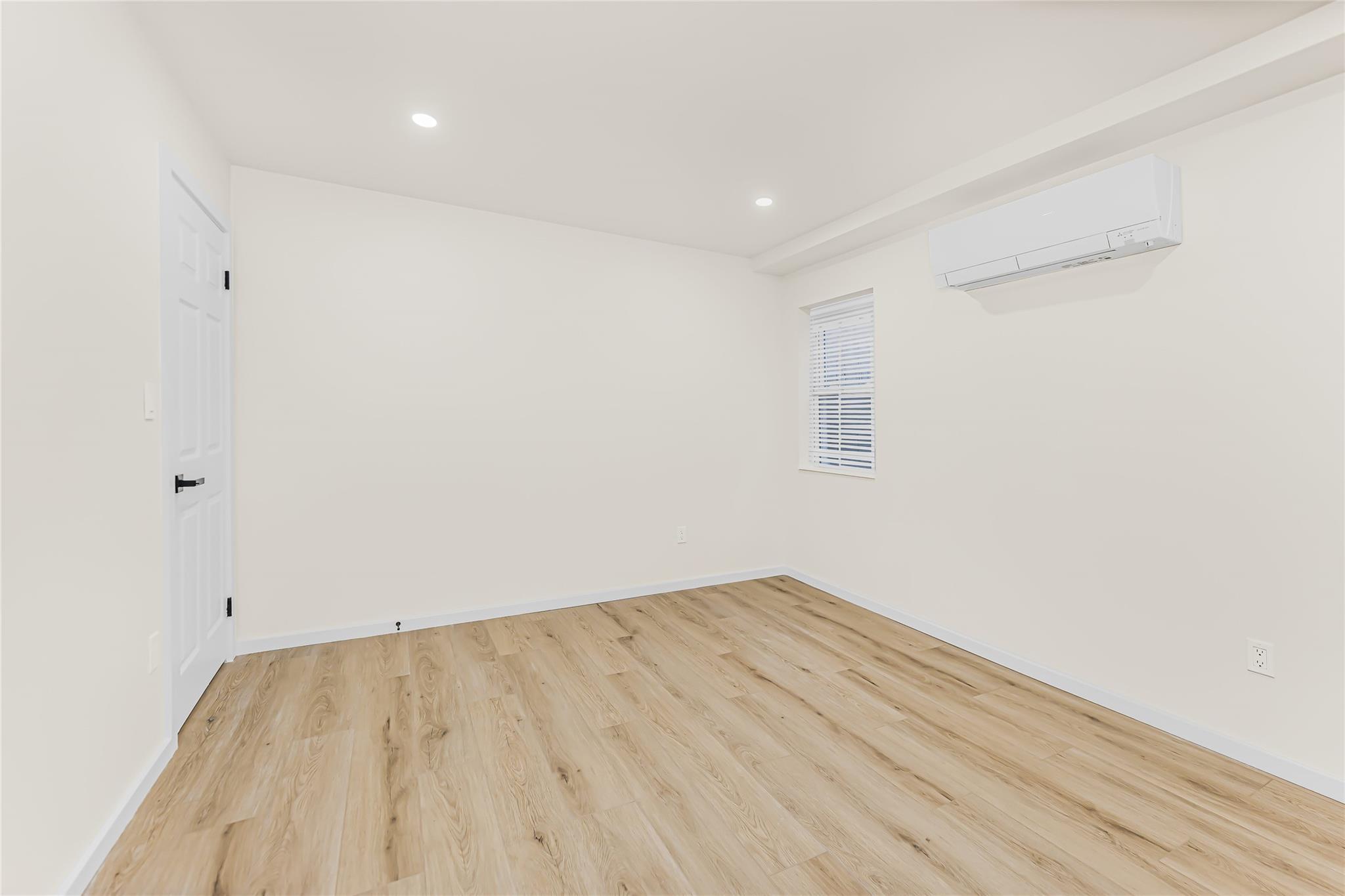 Single Family Yonkers  Westchester County, NY 10704, MLS-862862-30