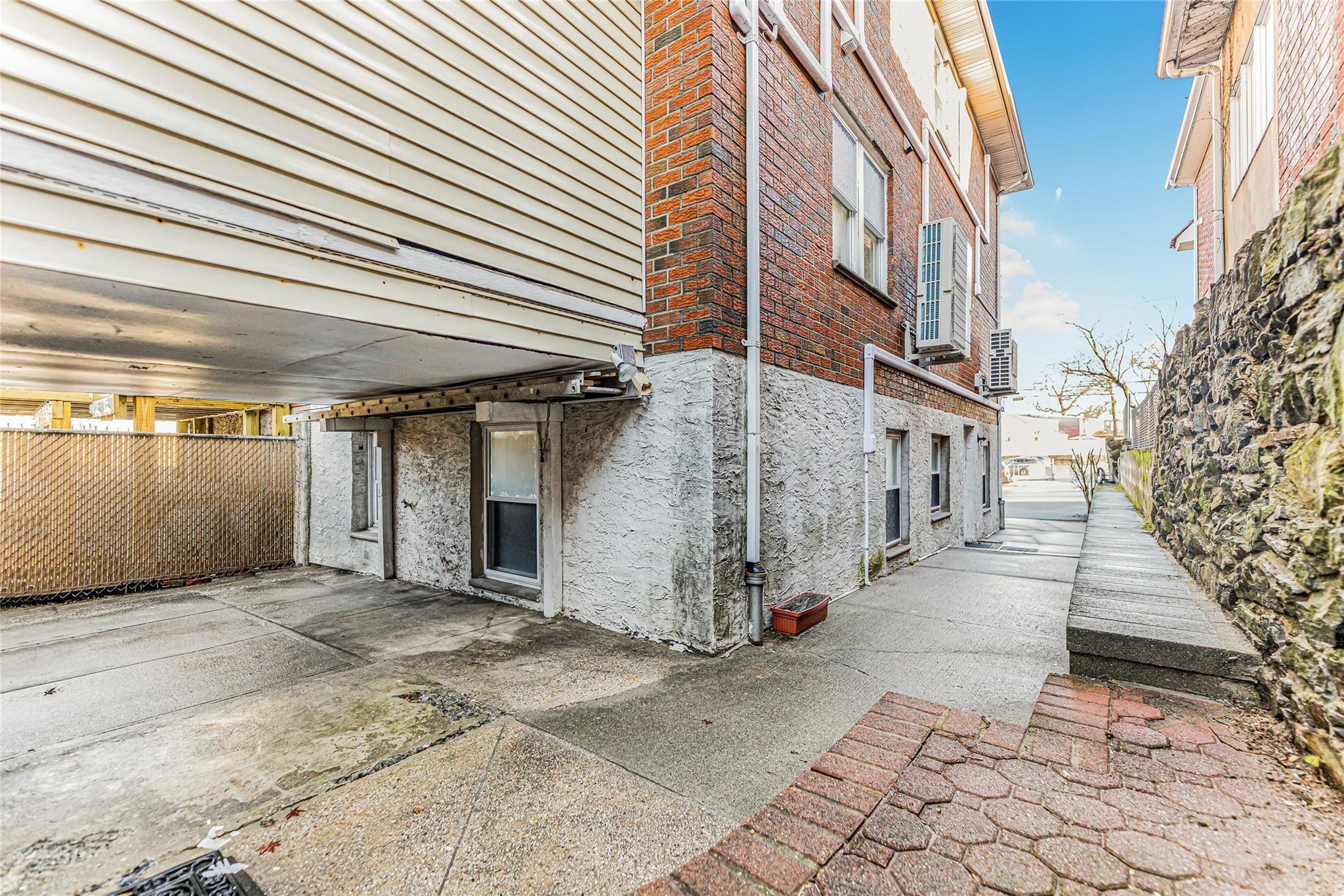 Single Family Yonkers  Westchester County, NY 10704, MLS-862862-33
