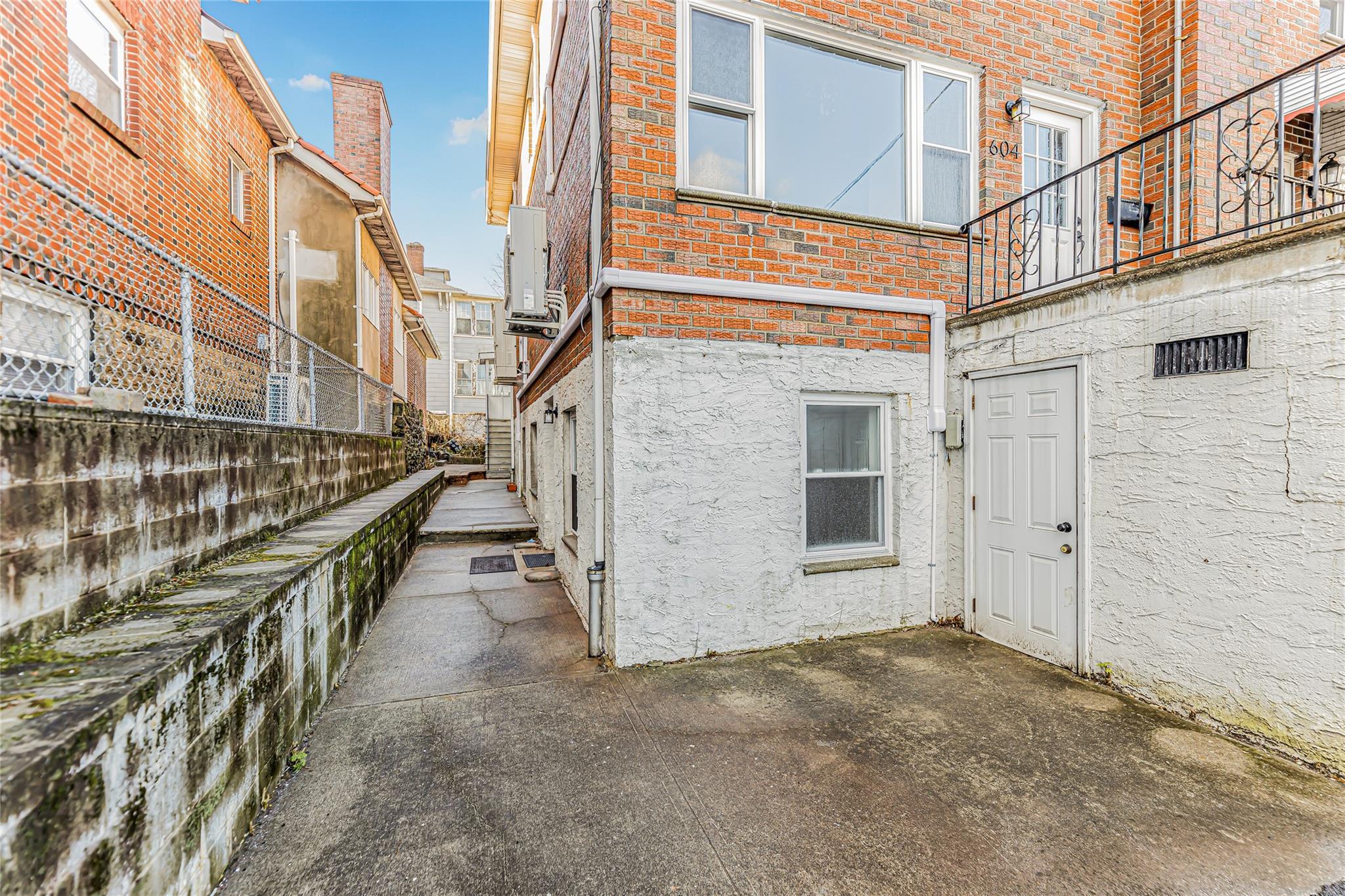 Single Family Yonkers  Westchester County, NY 10704, MLS-862862-34