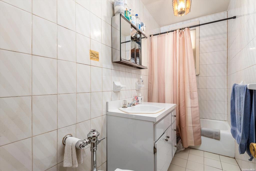 Single Family 68th Brooklyn, NY 11204, MLS-862866-19