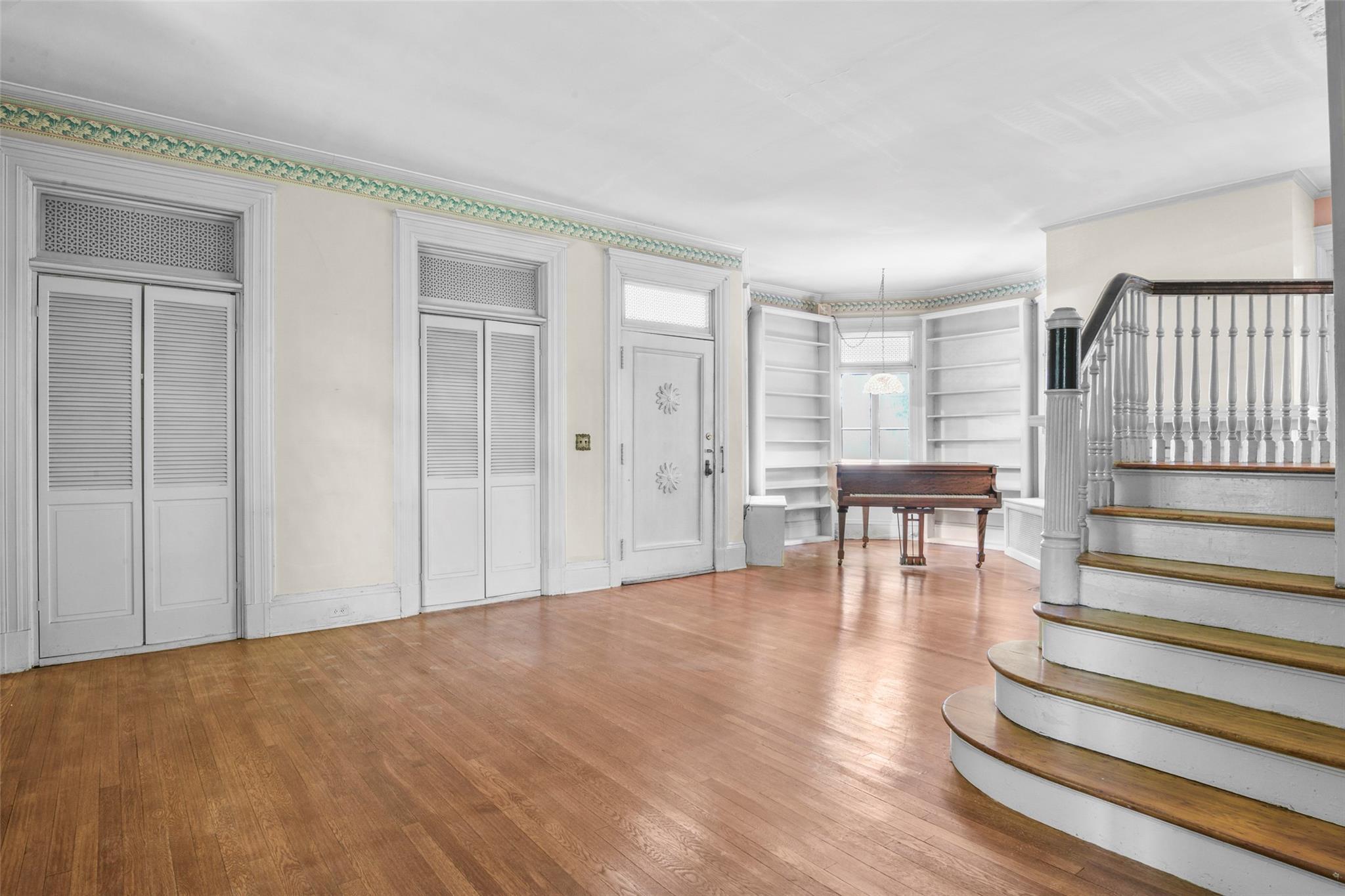 Single Family Desmond  Westchester County, NY 10708, MLS-862937-10