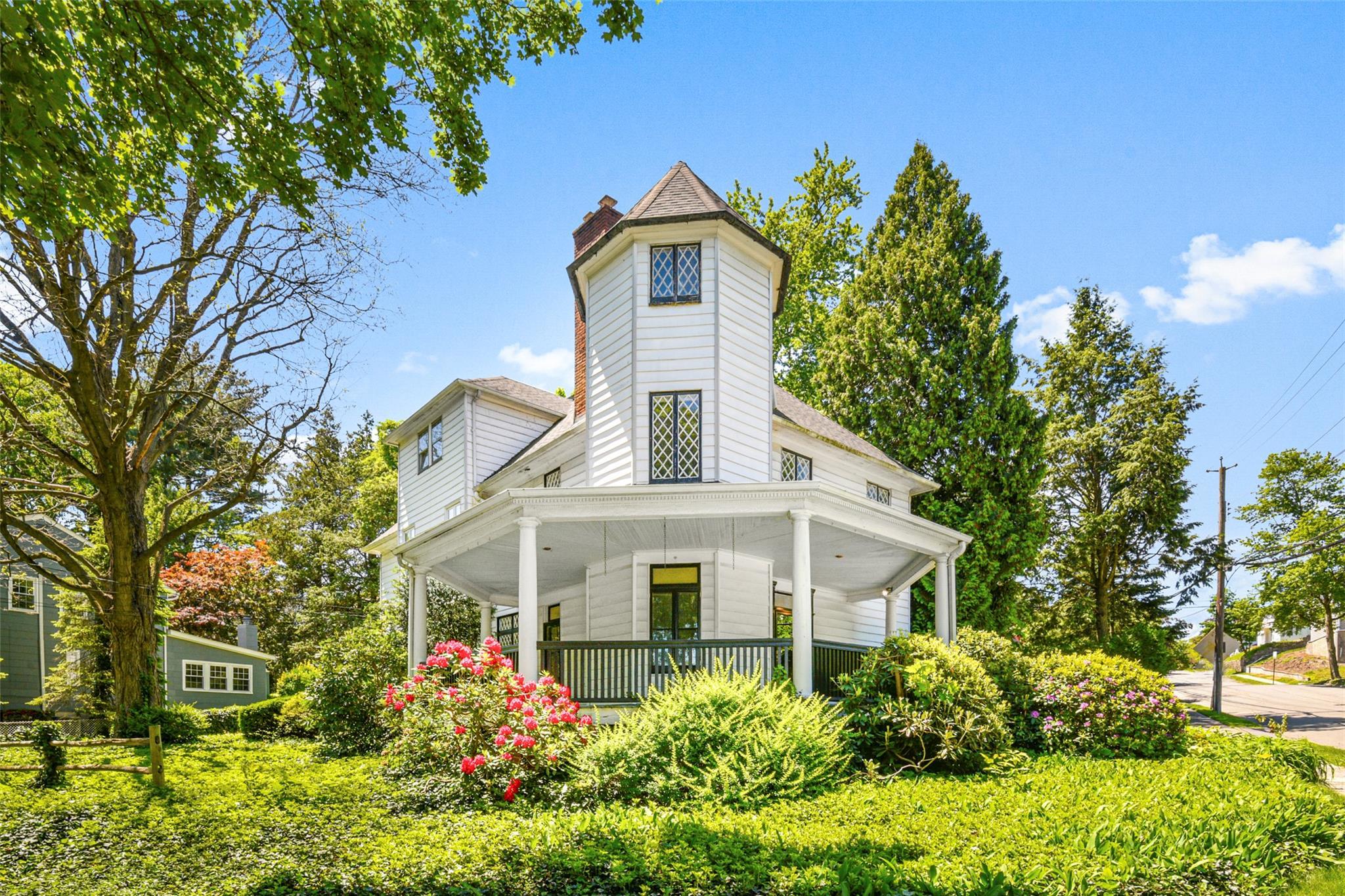 Single Family Desmond  Westchester County, NY 10708, MLS-862937-2