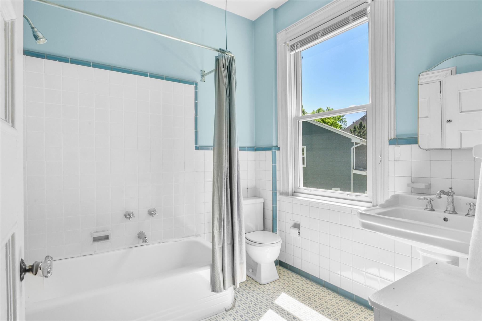 Single Family Desmond  Westchester County, NY 10708, MLS-862937-31