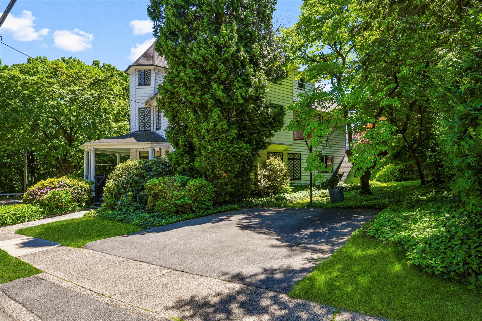 Single Family Desmond  Westchester County, NY 10708, MLS-862937-39