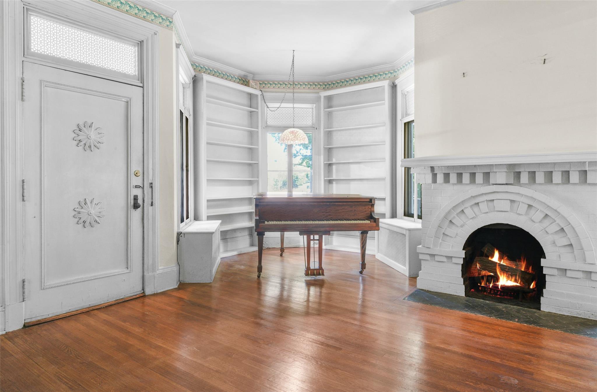 Single Family Desmond  Westchester County, NY 10708, MLS-862937-8