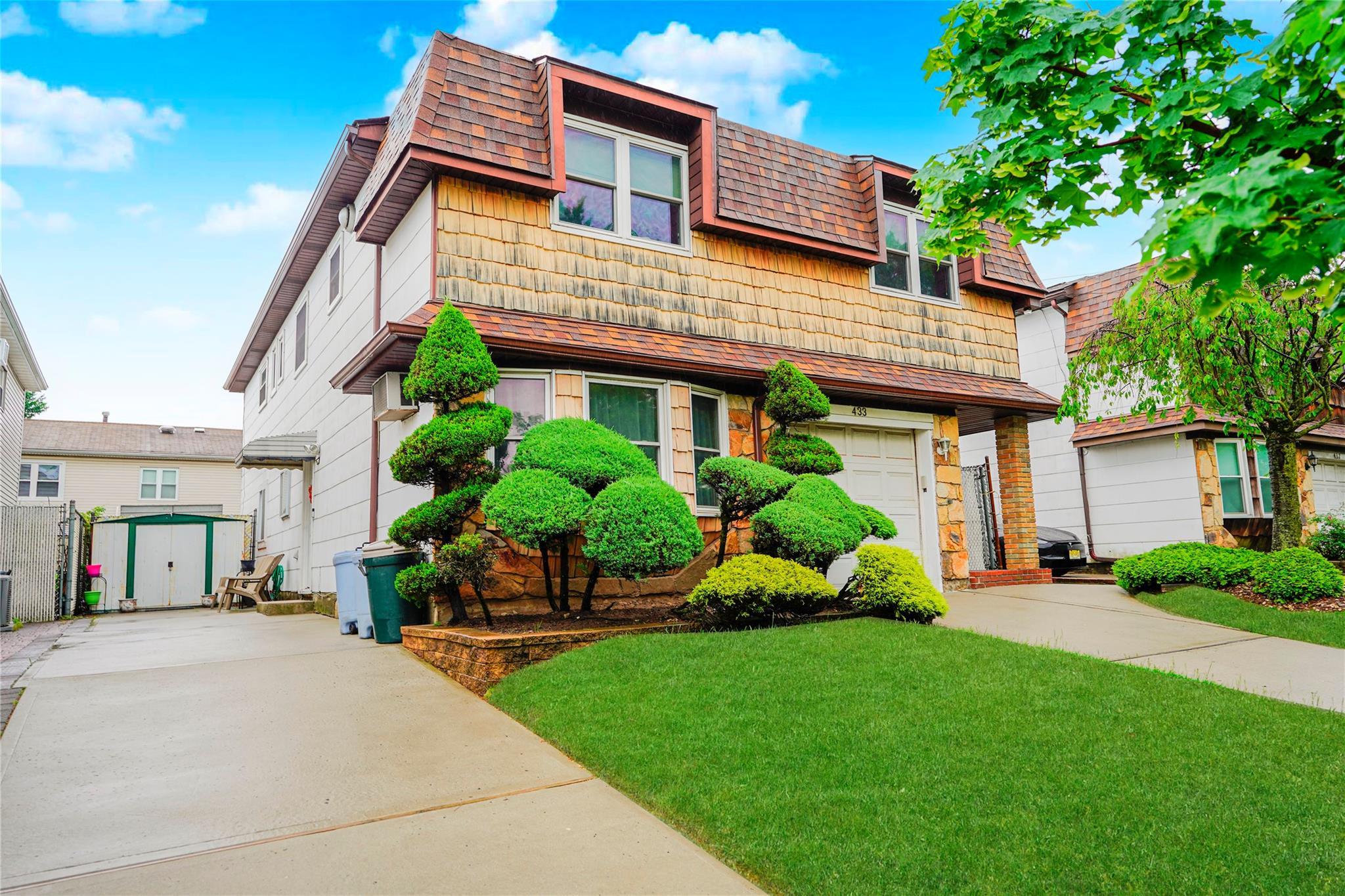Single Family Arlene  Staten Island, NY 10314, MLS-862950-2