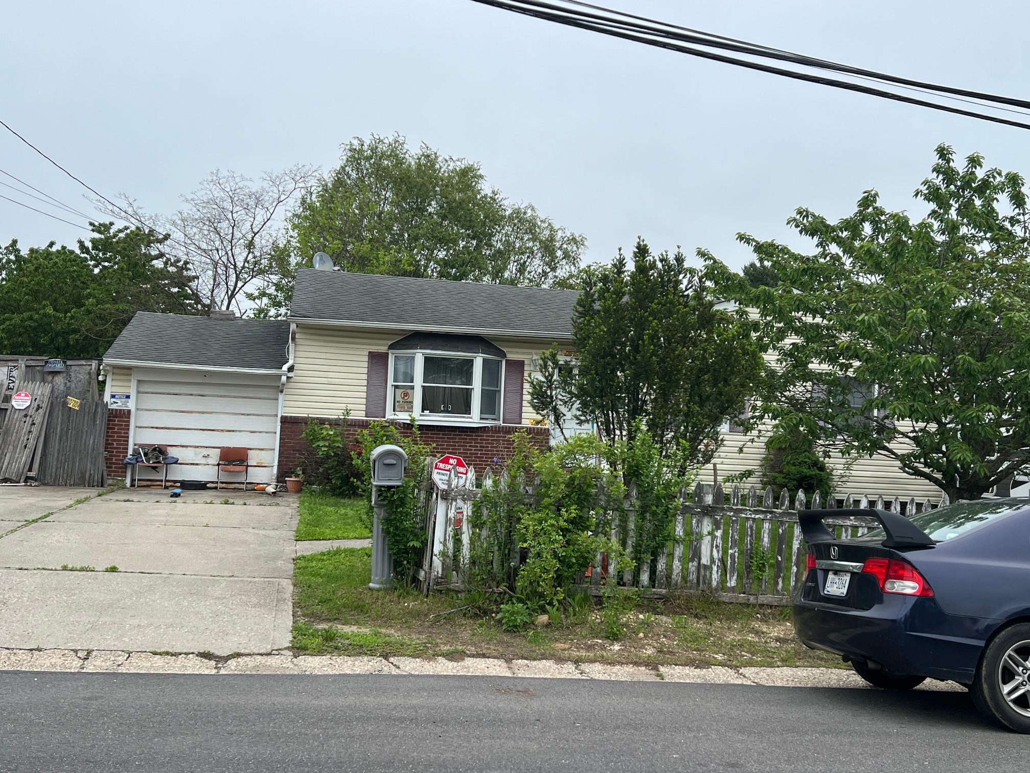 Single Family Pinetop  Suffolk County, NY 11722, MLS-862958-4