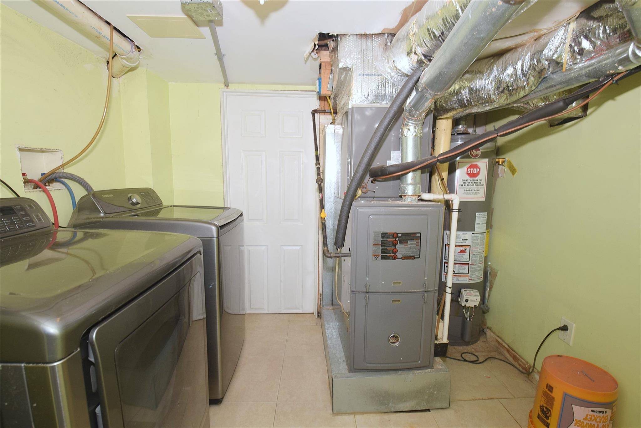 Single Family Brokaw  Nassau County, NY 11001, MLS-862960-21