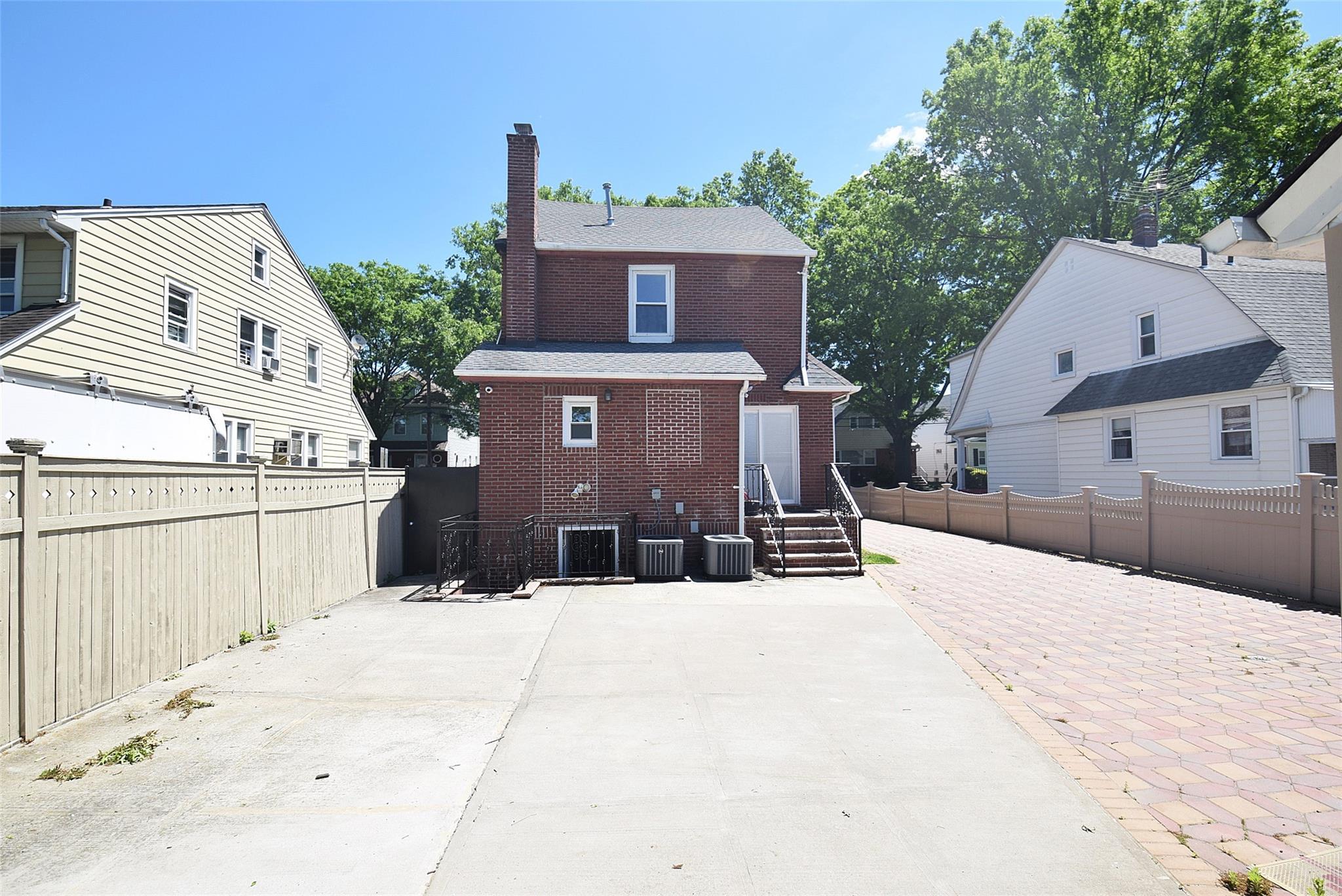 Single Family Brokaw  Nassau County, NY 11001, MLS-862960-24