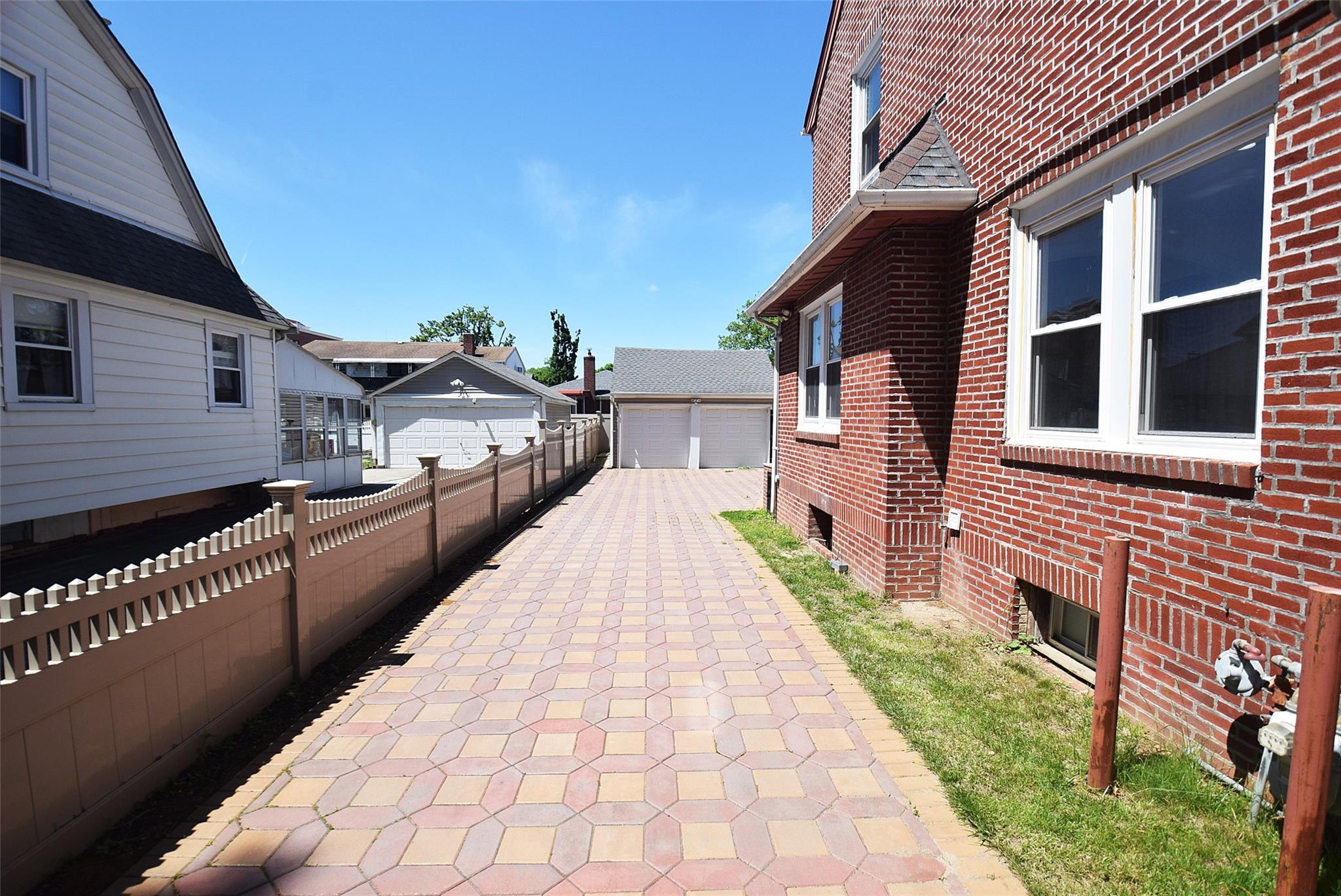 Single Family Brokaw  Nassau County, NY 11001, MLS-862960-25