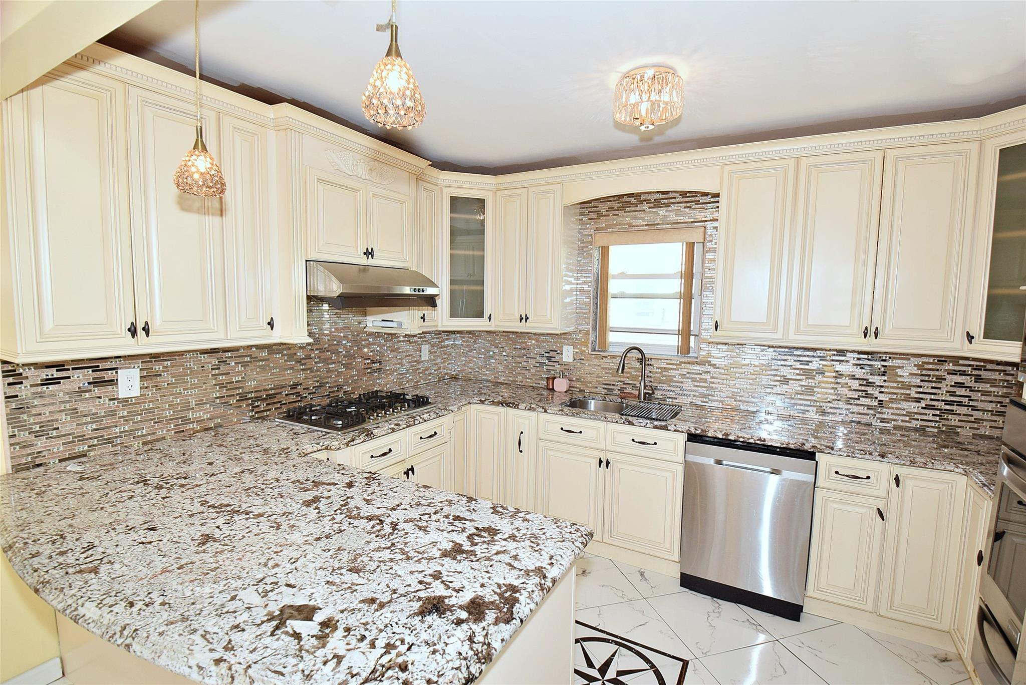 Single Family Brokaw  Nassau County, NY 11001, MLS-862960-7