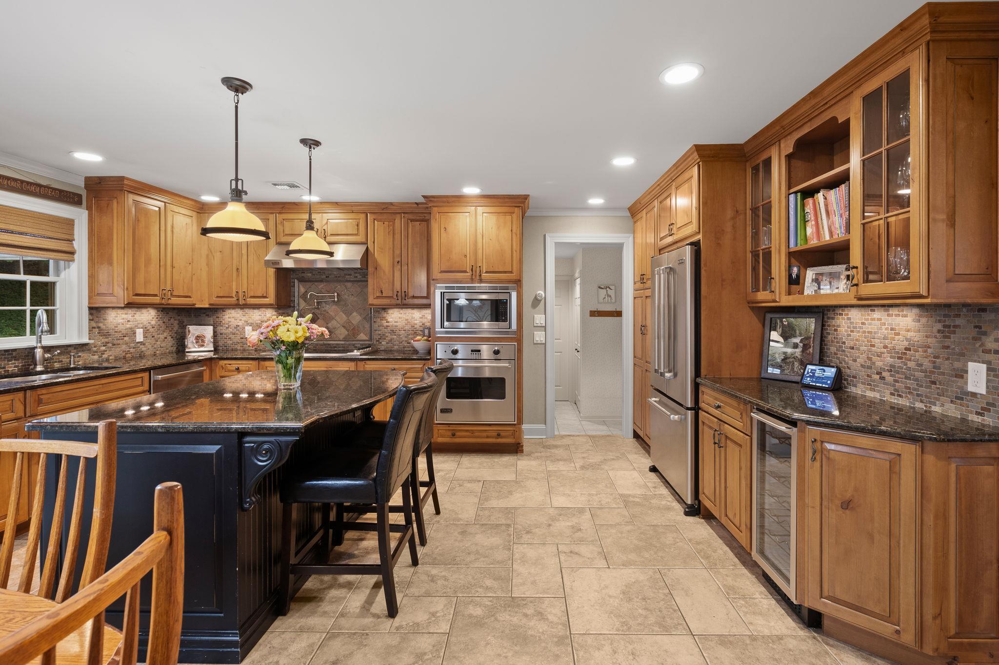 Single Family West Hills  Suffolk County, NY 11743, MLS-862961-11