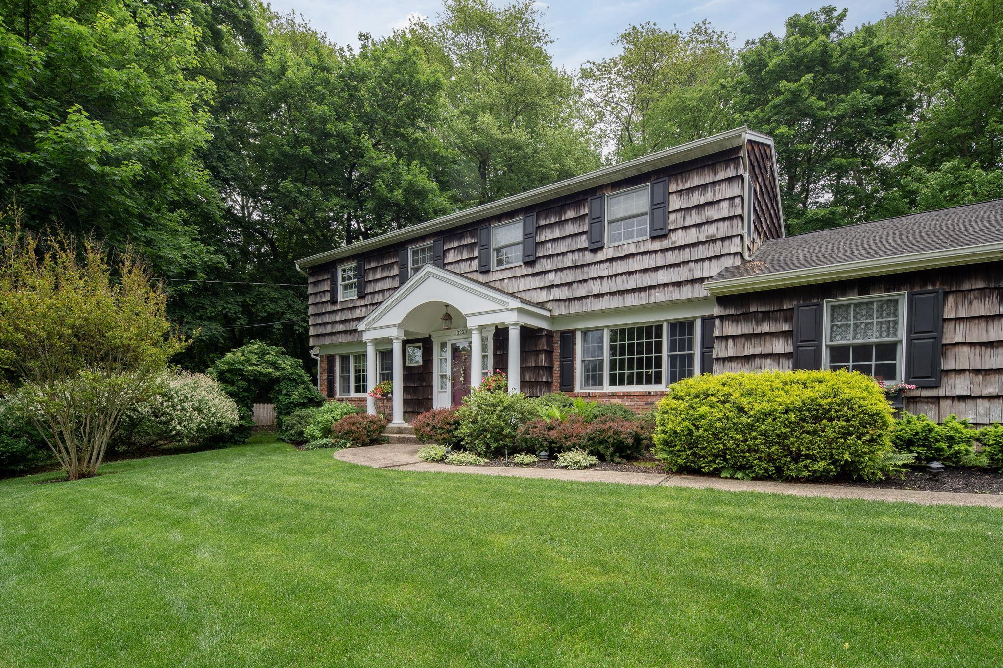 Single Family West Hills  Suffolk County, NY 11743, MLS-862961-2