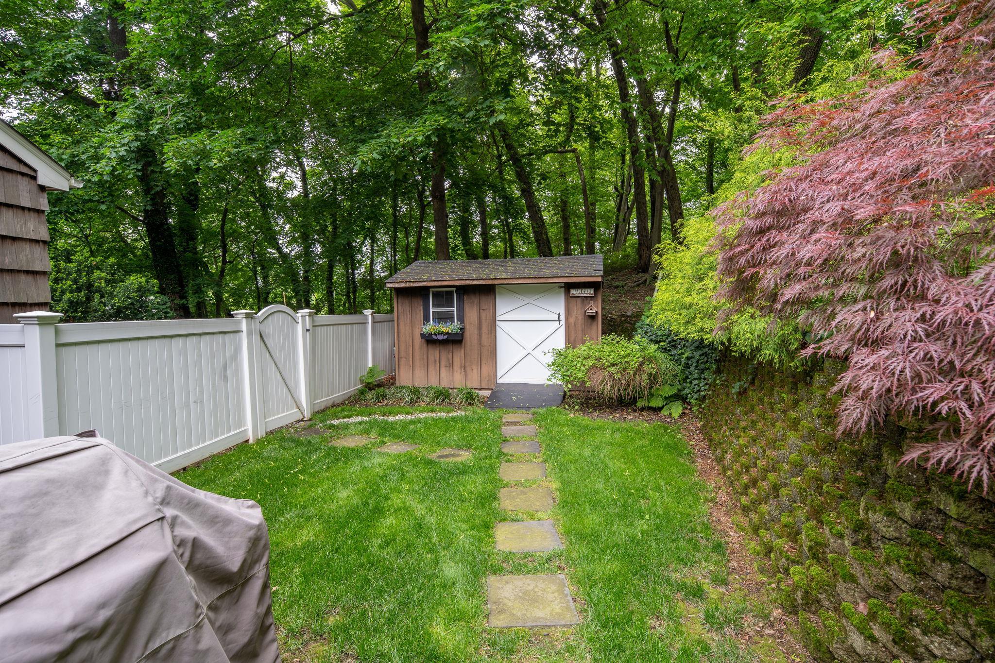 Single Family West Hills  Suffolk County, NY 11743, MLS-862961-24