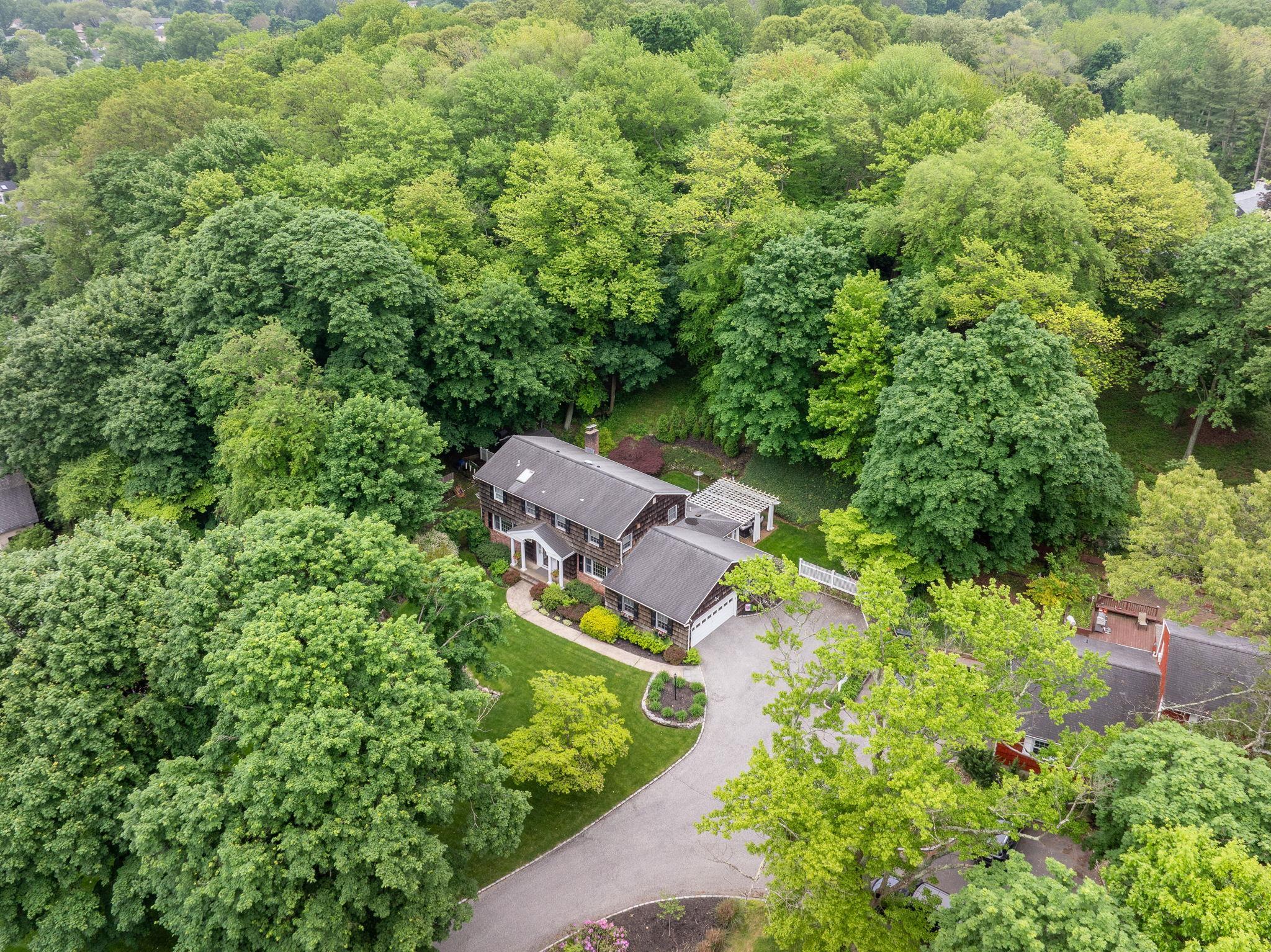Single Family West Hills  Suffolk County, NY 11743, MLS-862961-25