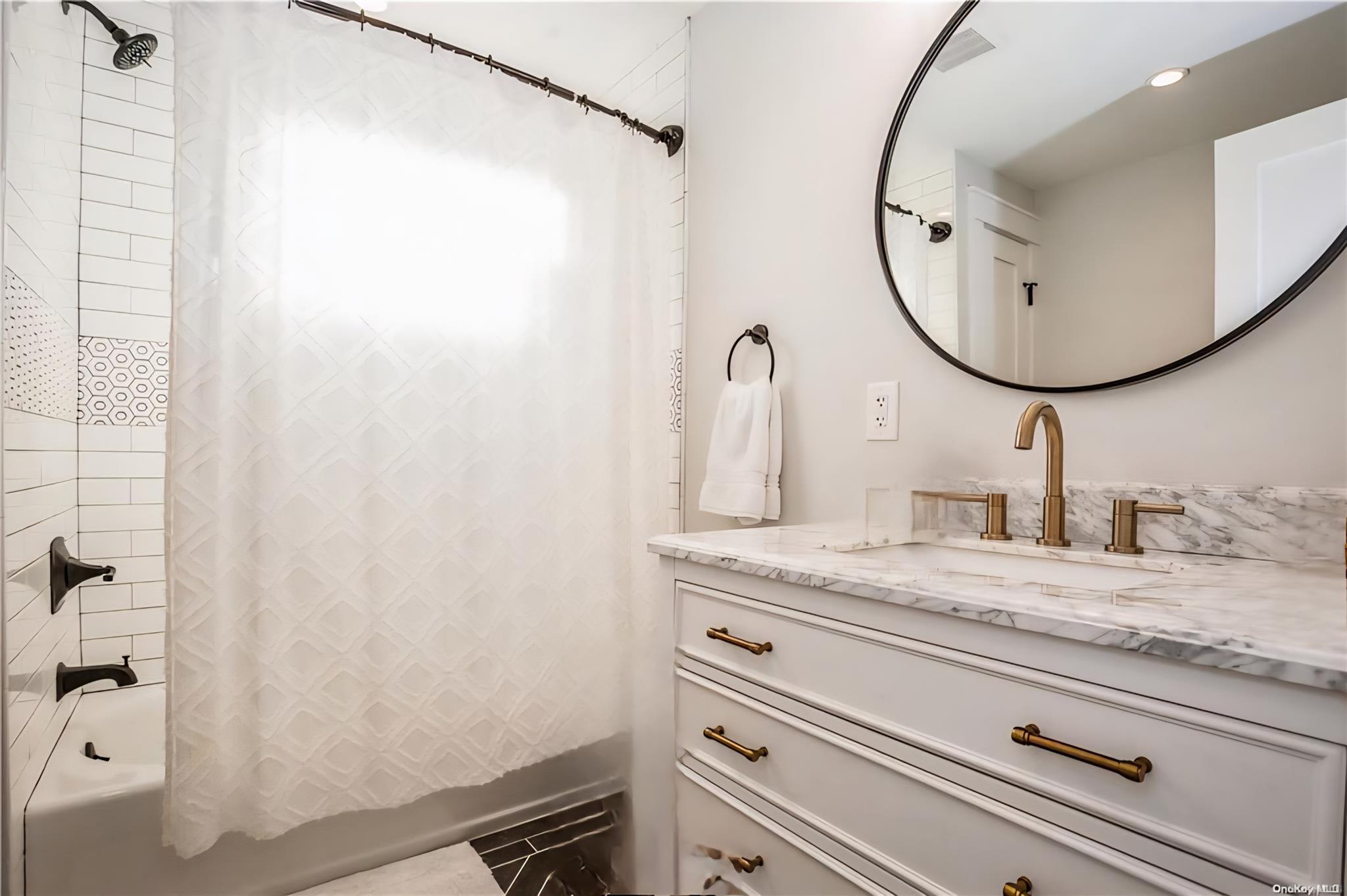 Single Family Ormond  Suffolk County, NY 11784, MLS-862996-7