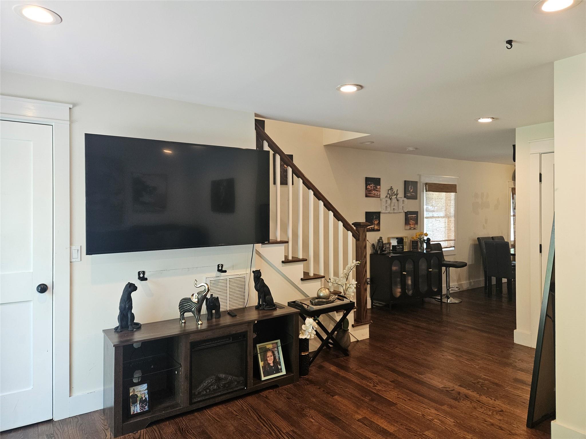 Single Family Ormond  Suffolk County, NY 11784, MLS-862996-8