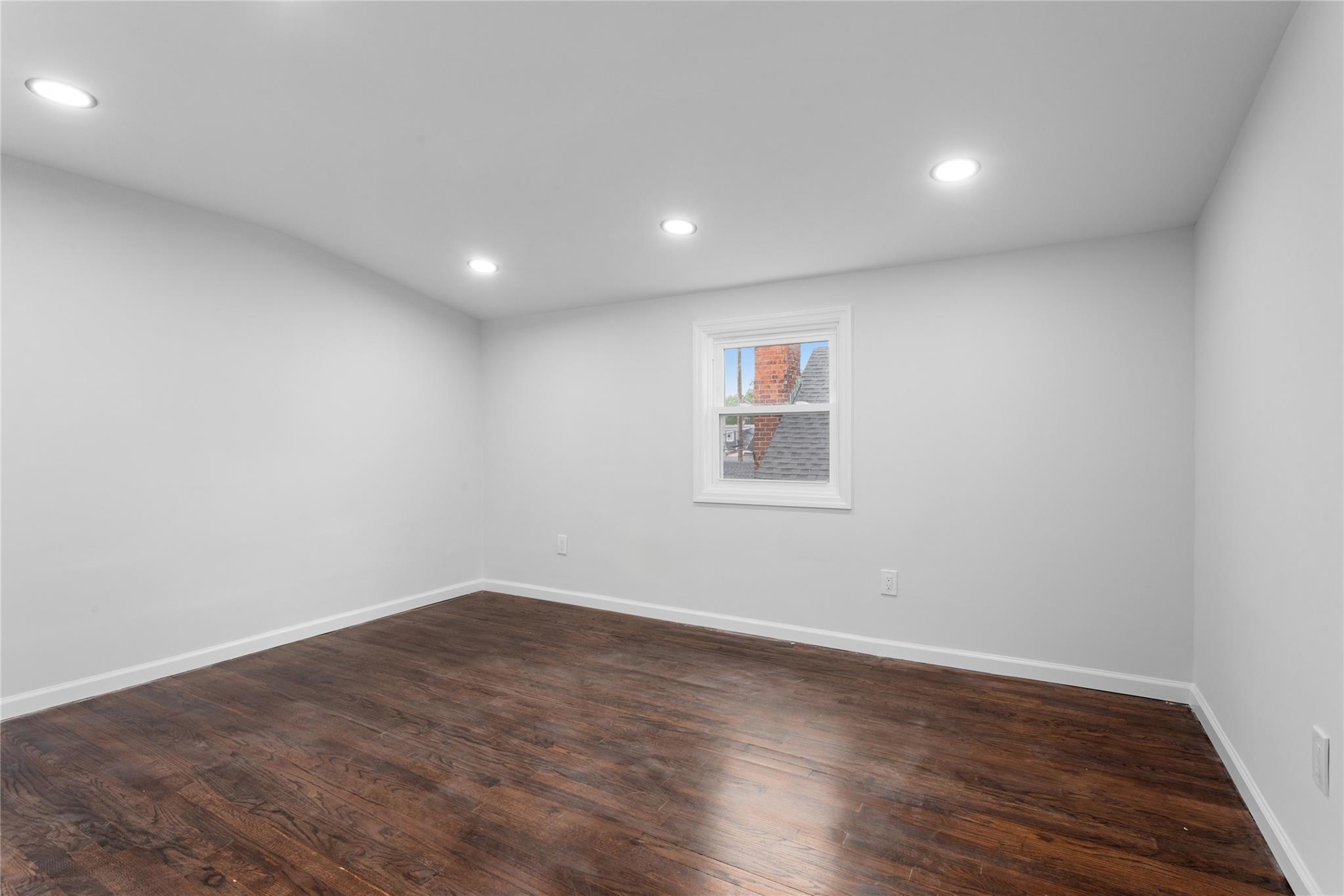 Single Family Warwick  Nassau County, NY 11003, MLS-862998-5