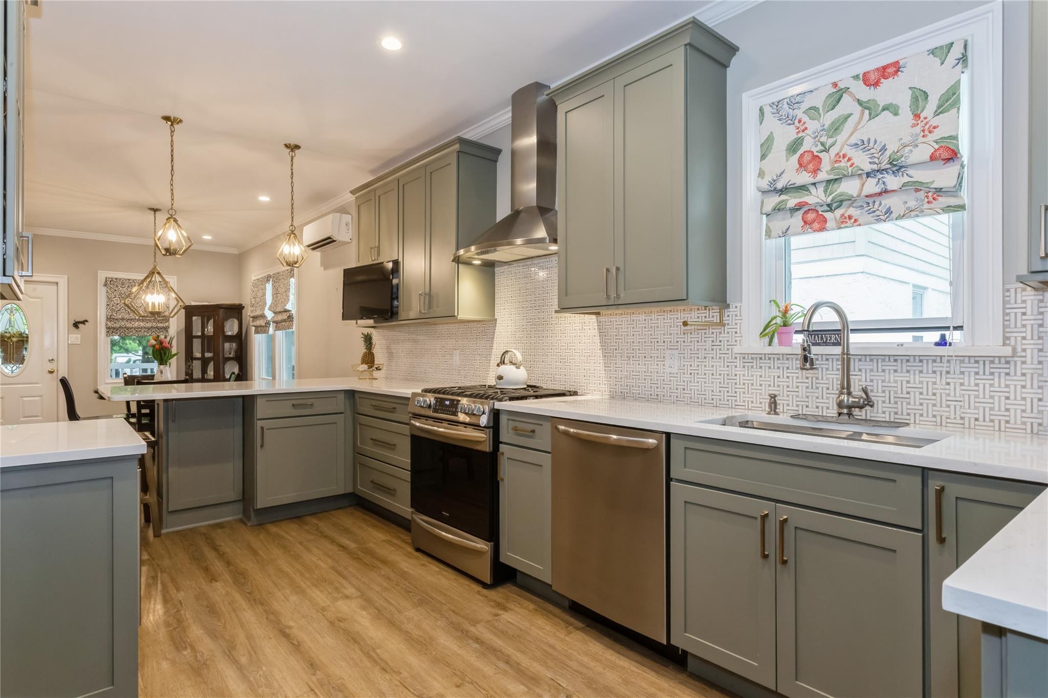 Single Family Lexington  Nassau County, NY 11565, MLS-862999-11
