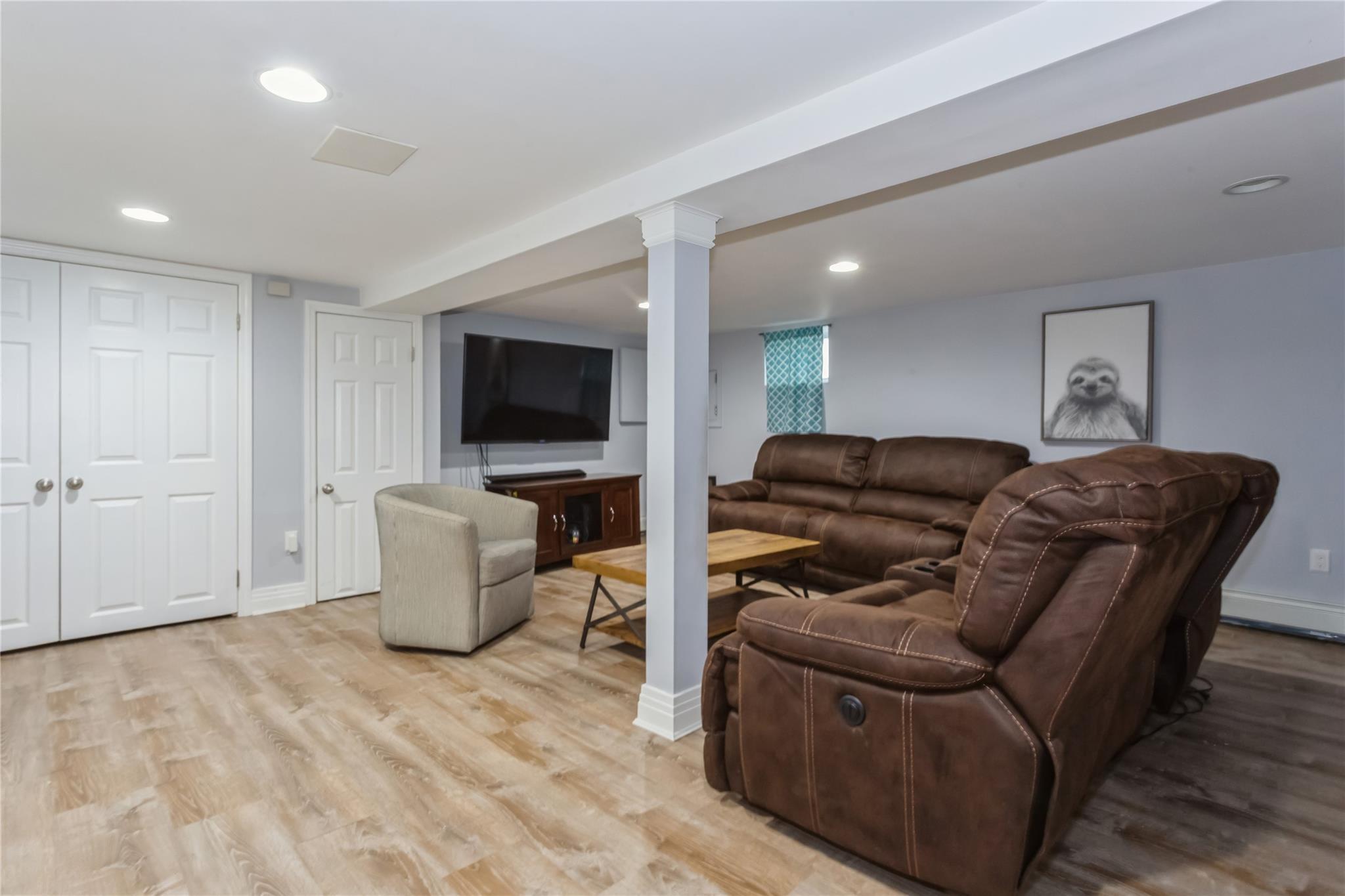 Single Family Lexington  Nassau County, NY 11565, MLS-862999-23