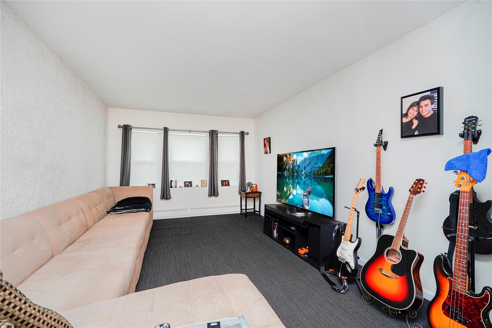 Single Family Arlene  Staten Island, NY 10314, MLS-863004-22