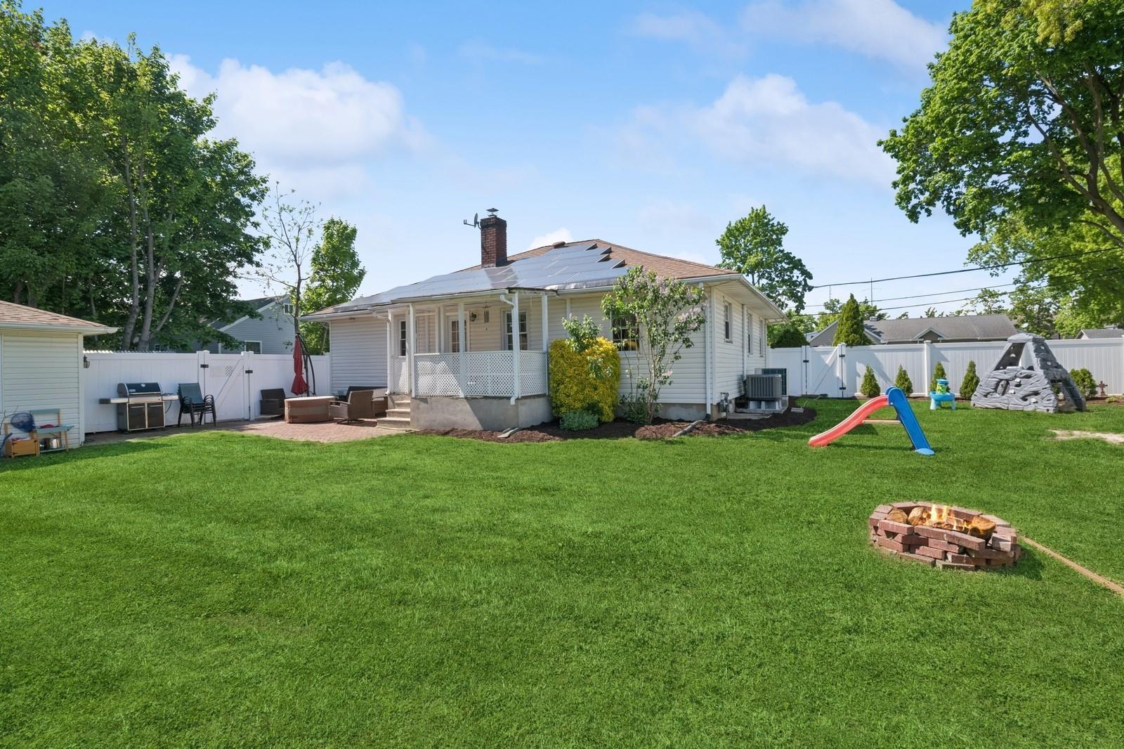 Single Family Grafton  Suffolk County, NY 11740, MLS-863006-20