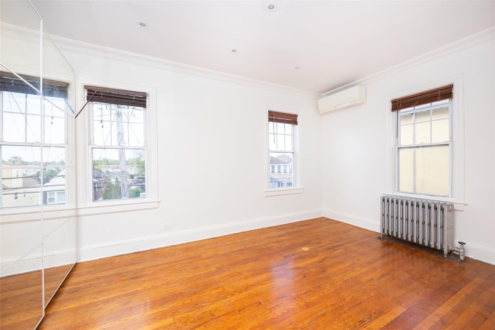 Single Family Swinton  Bronx, NY 10465, MLS-863011-10