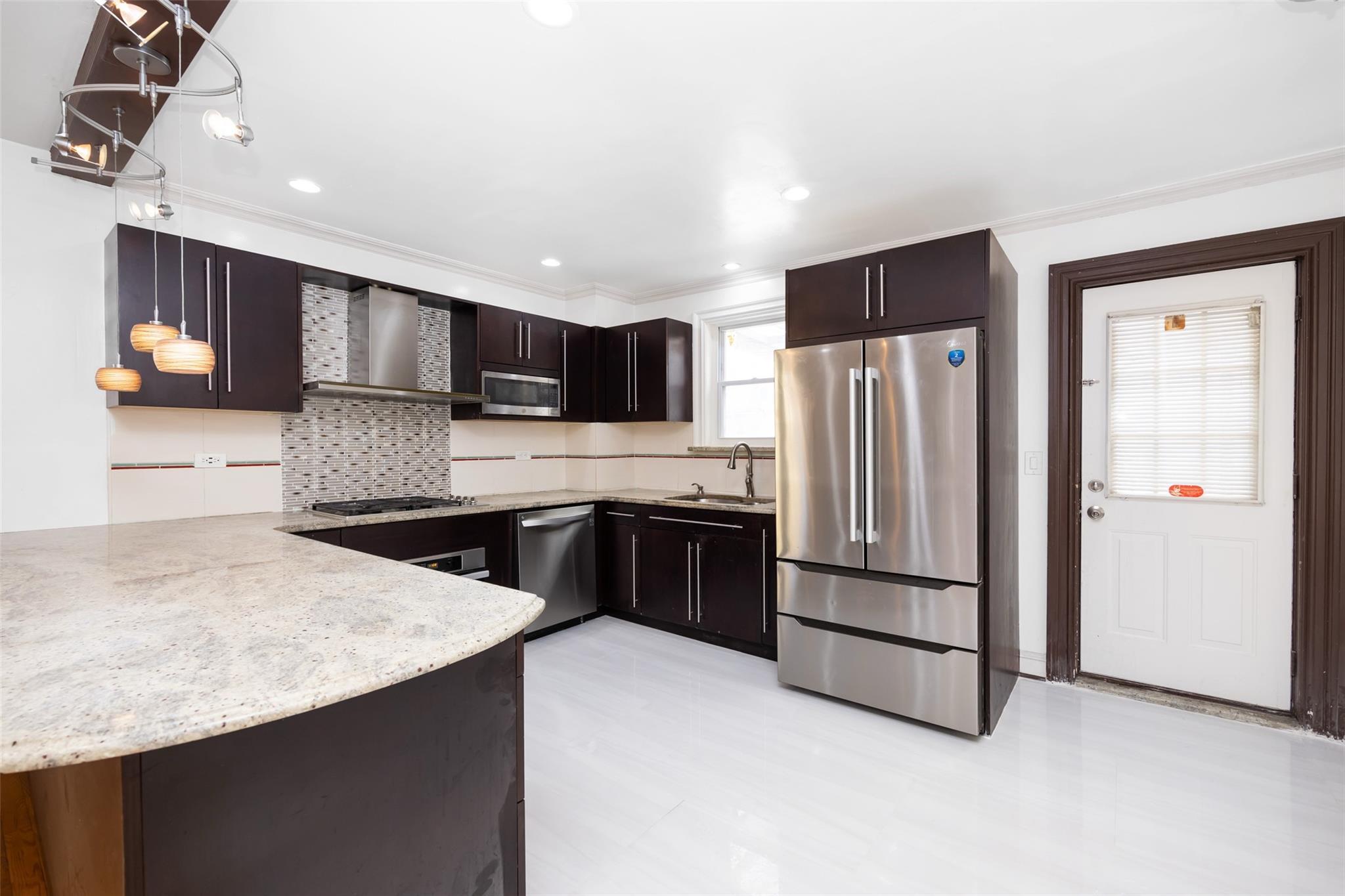 Single Family Swinton  Bronx, NY 10465, MLS-863011-4