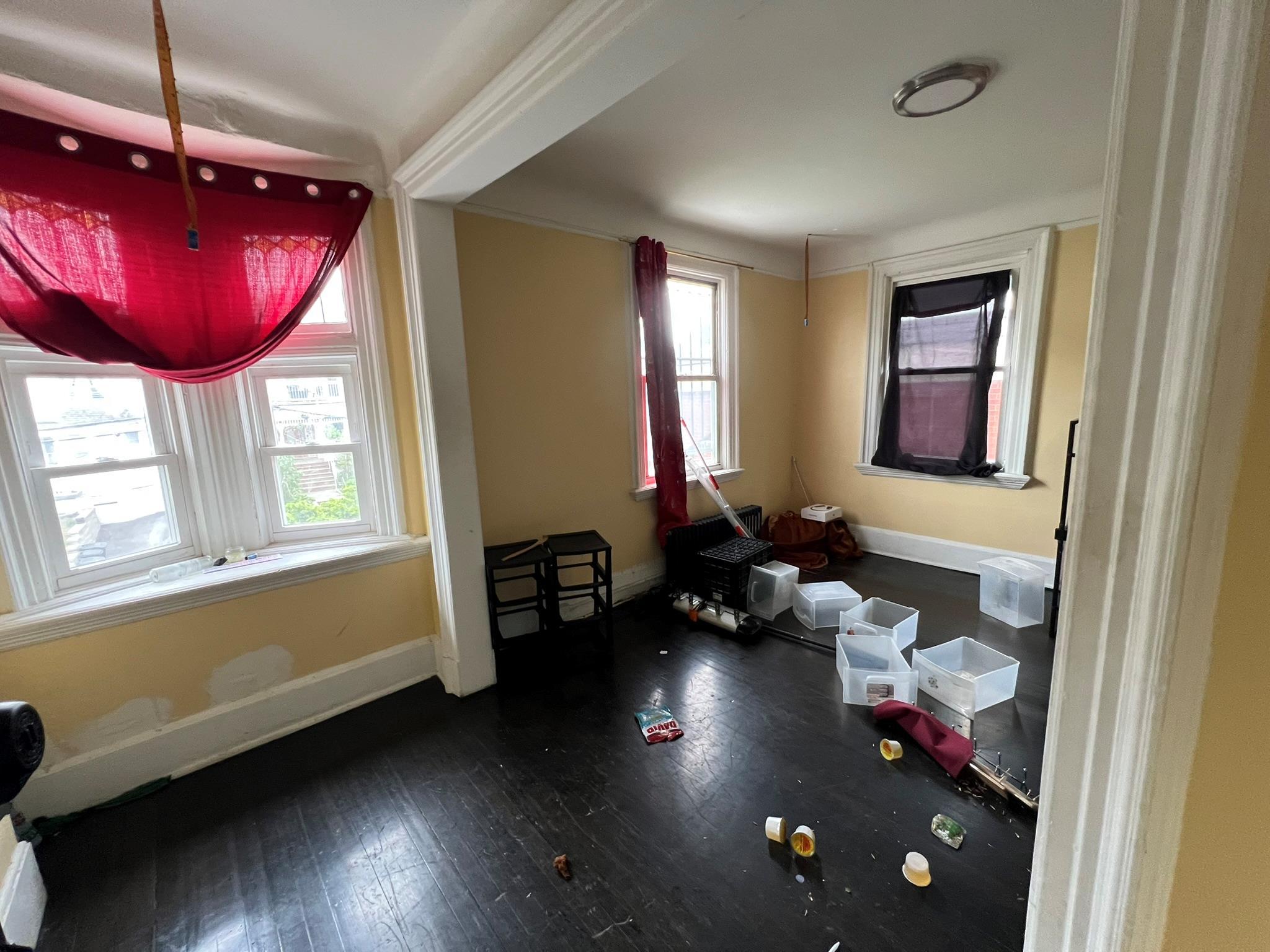 Single Family Livingston  Westchester County, NY 10705, MLS-863023-10